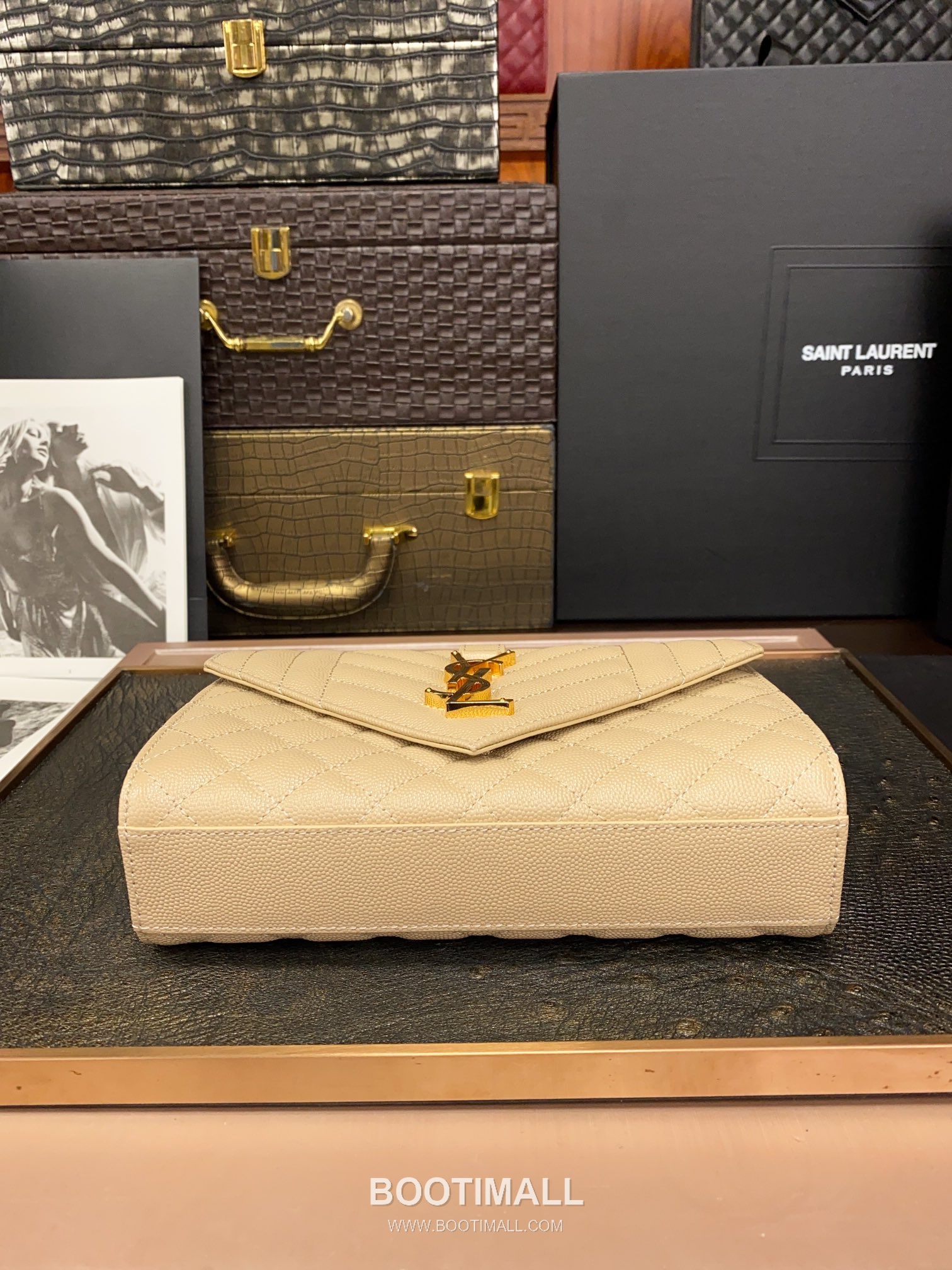 Saint Laurent Envelope Small 526286 Grained Calfskin Quilted Chain Bag 생로랑 엔벨로프 스몰 그레인 카프스킨 퀼팅 체인백 21cm 4