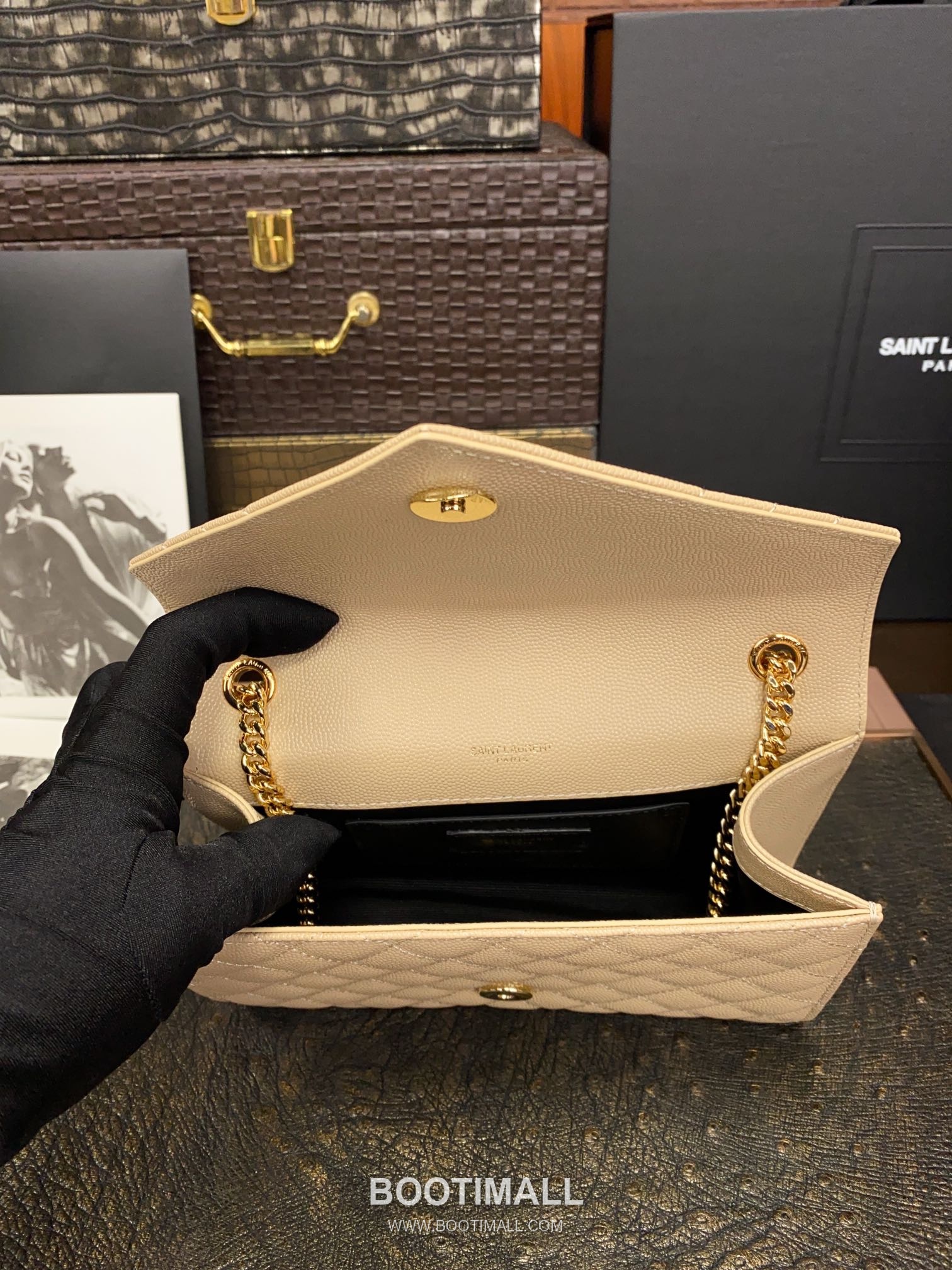 Saint Laurent Envelope Small 526286 Grained Calfskin Quilted Chain Bag 생로랑 엔벨로프 스몰 그레인 카프스킨 퀼팅 체인백 21cm 7