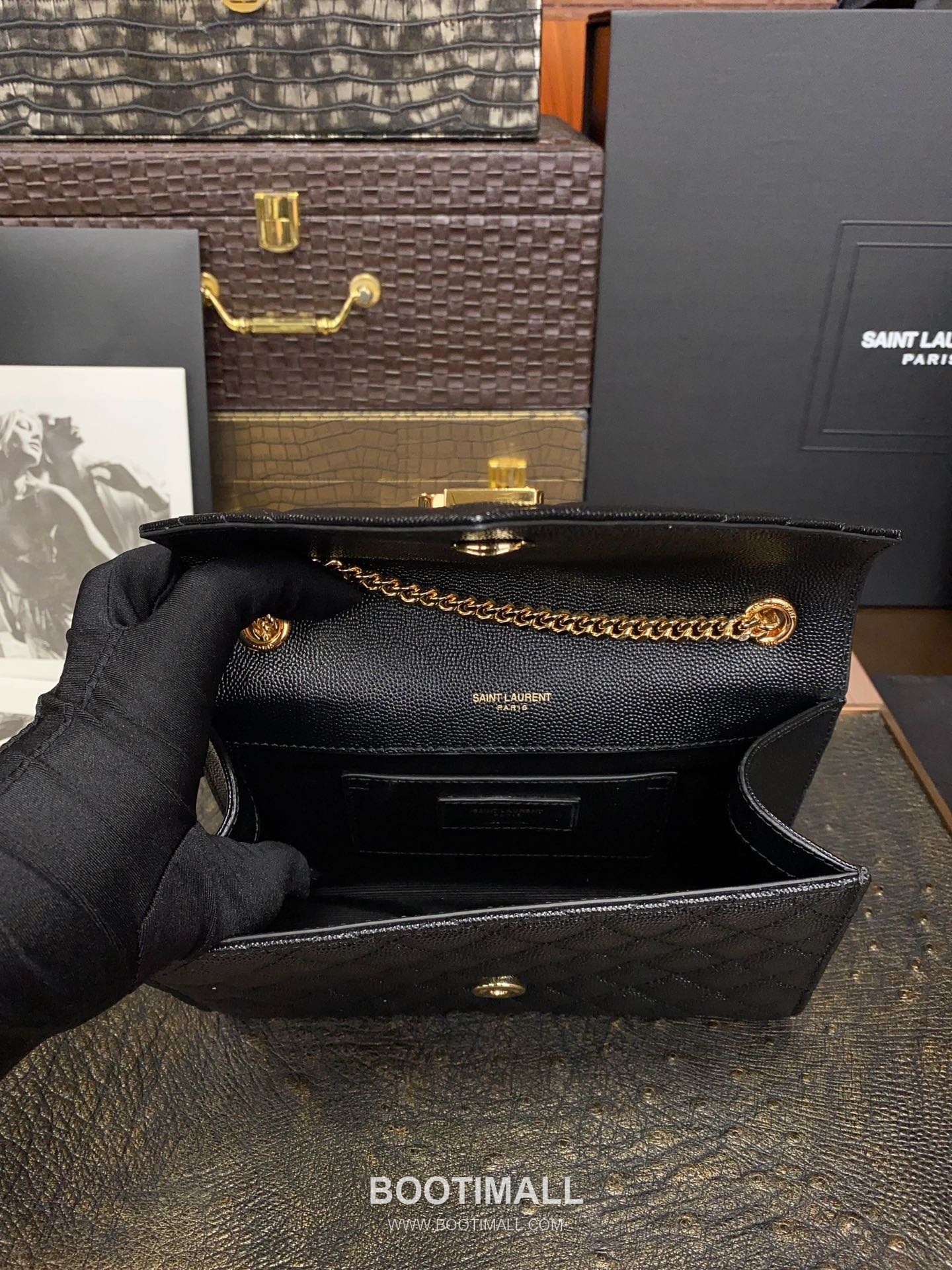 Saint Laurent Envelope Small 526286 Grained Calfskin Quilted Chain Bag 생로랑 엔벨로프 스몰 그레인 카프스킨 퀼팅 체인백 21cm 8