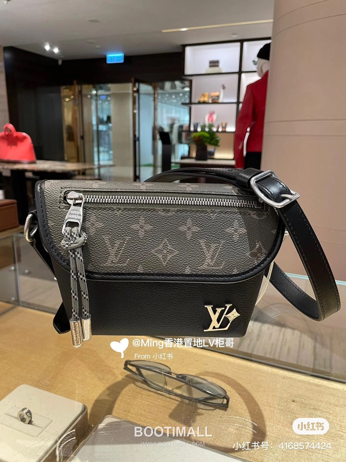 Louis Vuitton Pulse Mini Bag M12618 Monogram Canvas and Leather Shoulder Bag 루이비통 펄스 미니백 모노그램 캔버스 가죽 숄더백 22.5cm 6