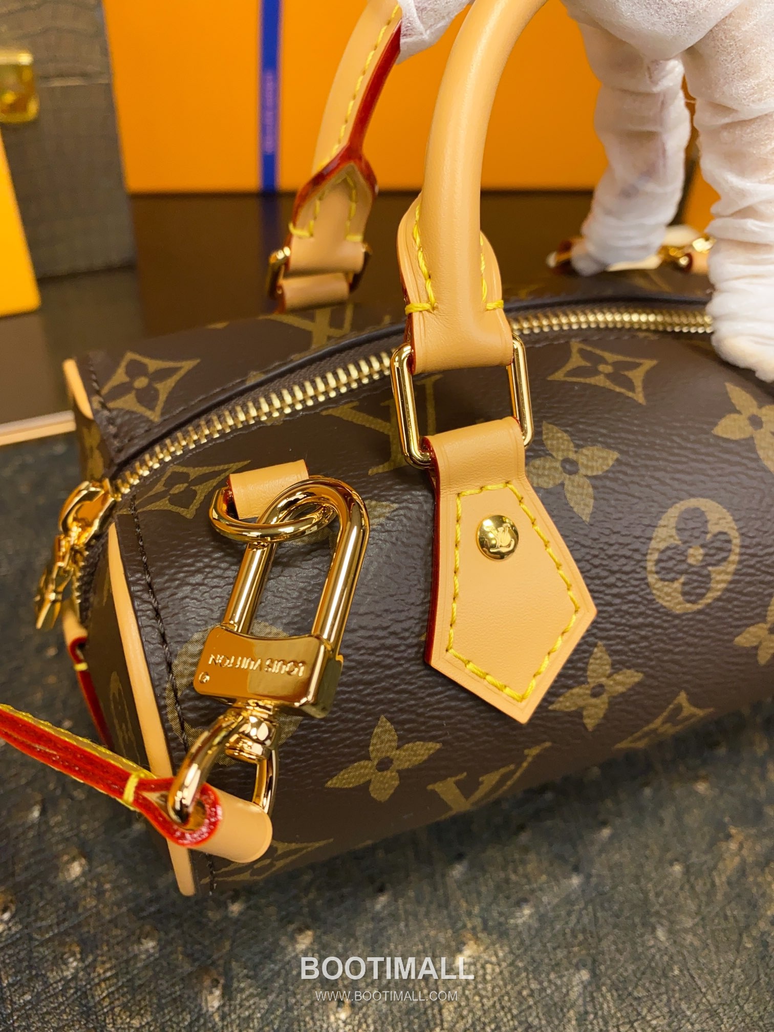 Louis Vuitton Nano Speedy M13226 Monogram Empreinte Leather Mini Bag 루이비통 나노 스피디 모노그램 앙프렝뜨 가죽 미니백 18cm 15