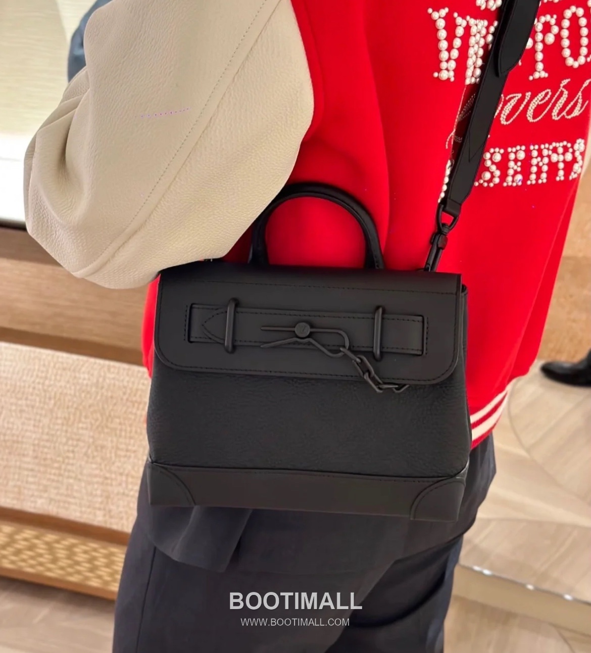 Louis Vuitton Steamer Small M24436 Taurillon Monogram Embossed Leather Bag 루이비통 스티머 스몰 토리옹 모노그램 엠보스 가죽 백 25cm 9