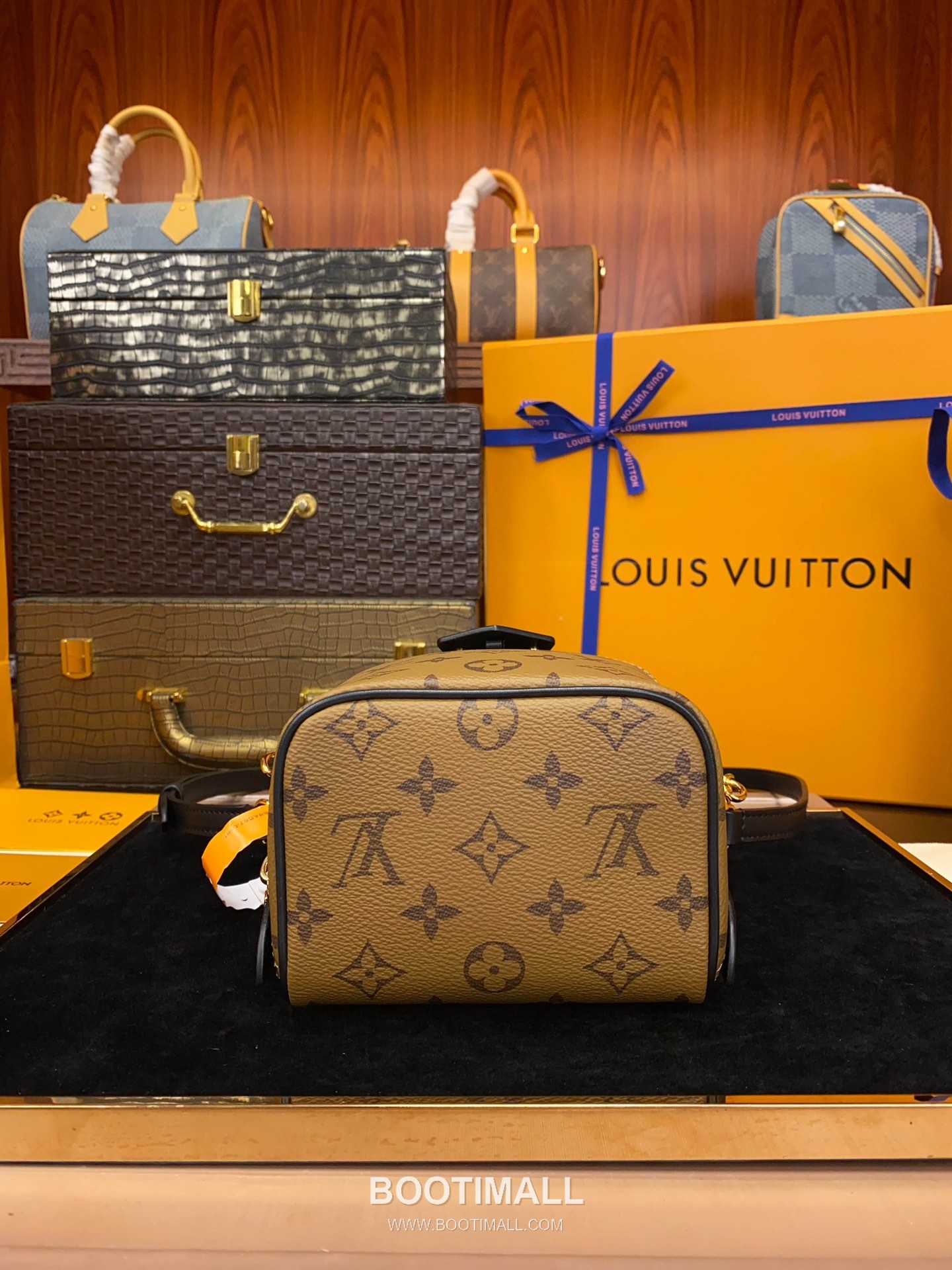 Louis Vuitton Just In Case Bag M47162 Monogram Reverse Canvas Mini Bag 루이비통 저스트 인 케이스 모노그램 리버스 캔버스 미니백 14cm 9