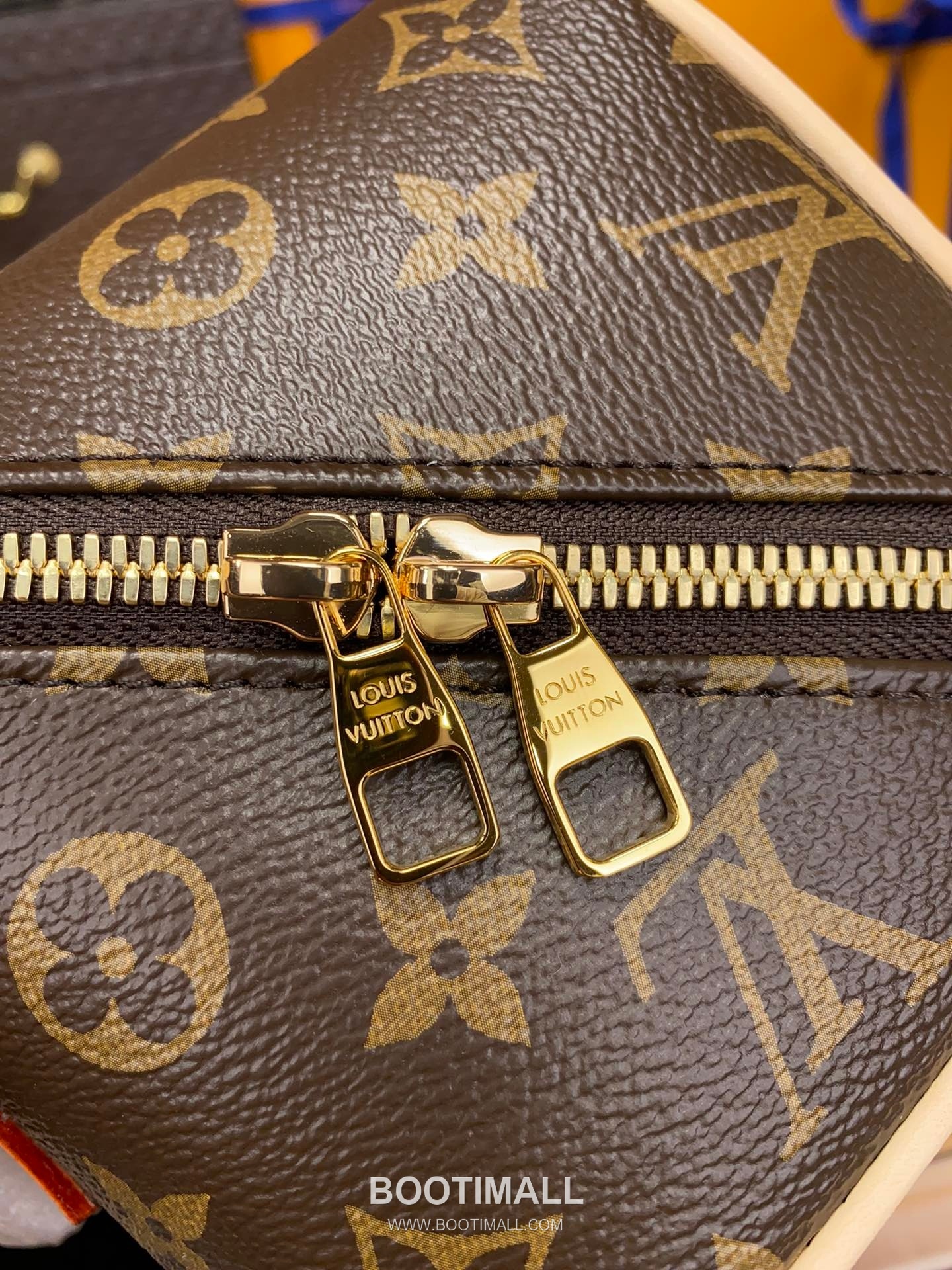 Louis Vuitton Toiletry Bag 2 Compartments M11750 Monogram Coated Canvas Pouch 루이비통 토일레트리 백 2 컴파트먼트 모노그램 코팅 캔버스 파우치 24cm 6