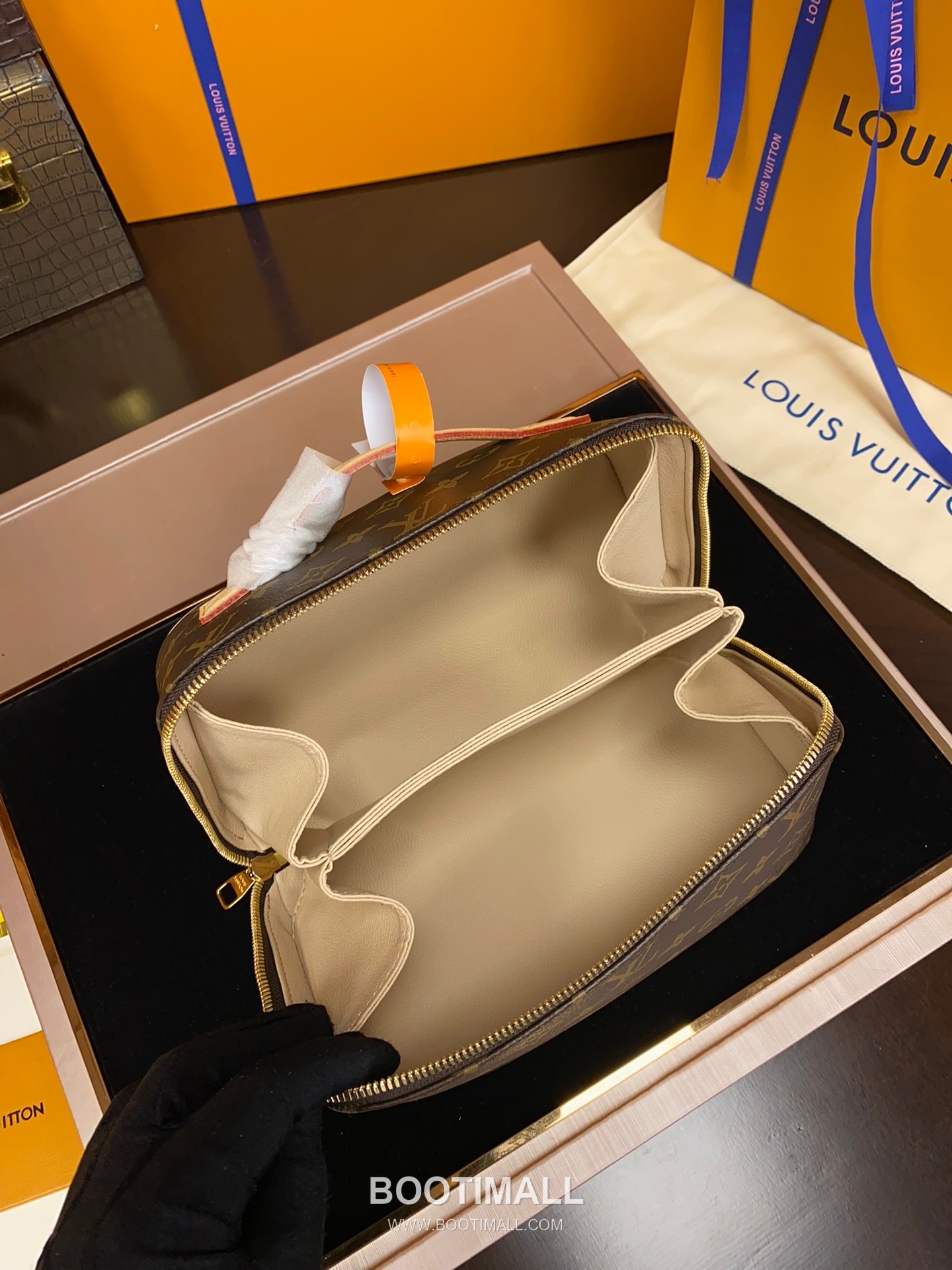 Louis Vuitton Toiletry Bag 2 Compartments M11750 Monogram Coated Canvas Pouch 루이비통 토일레트리 백 2 컴파트먼트 모노그램 코팅 캔버스 파우치 24cm 8