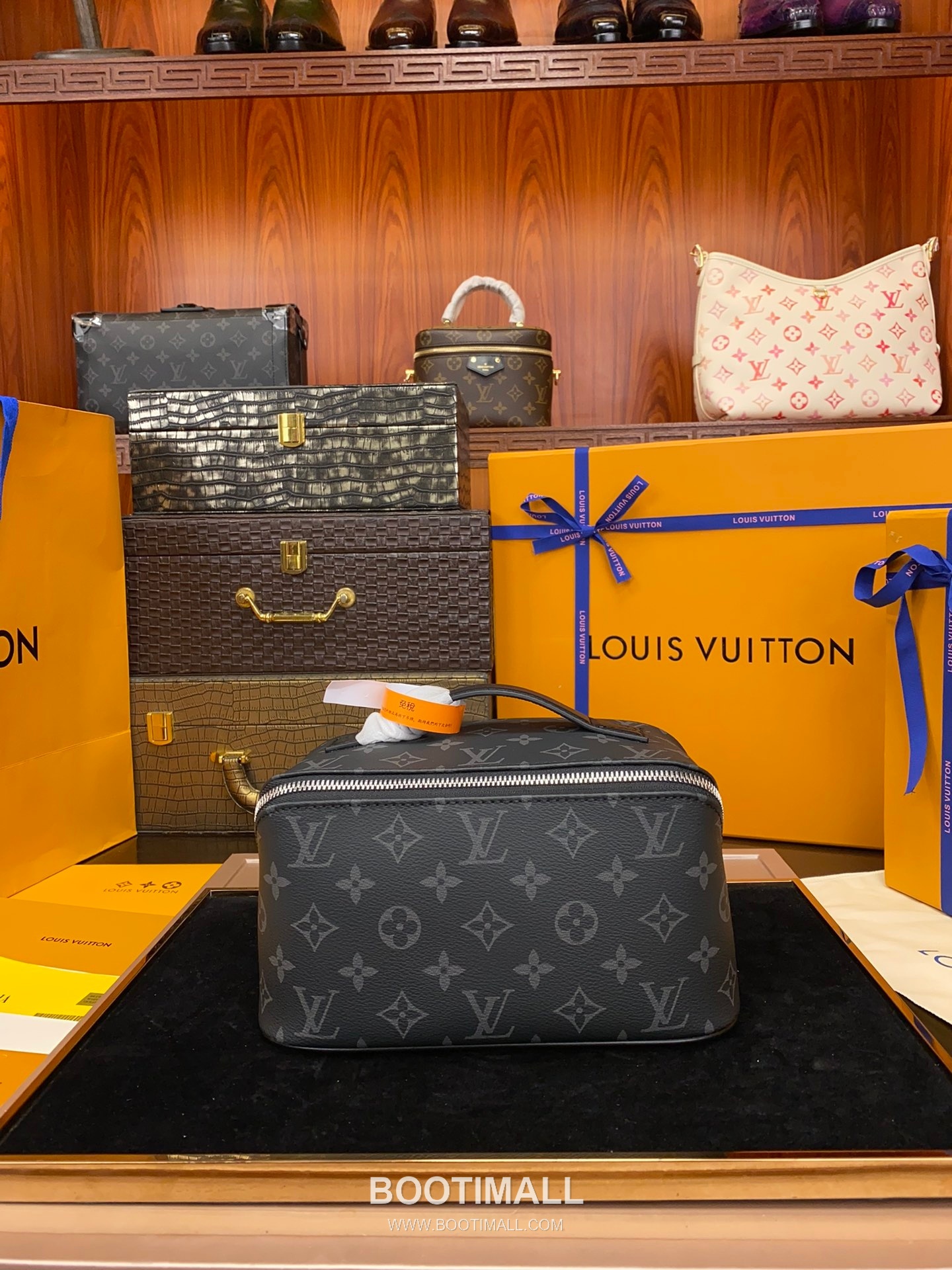 Louis Vuitton Toiletry Bag 2 Compartments M11750 Monogram Coated Canvas Pouch 루이비통 토일레트리 백 2 컴파트먼트 모노그램 코팅 캔버스 파우치 24cm 1