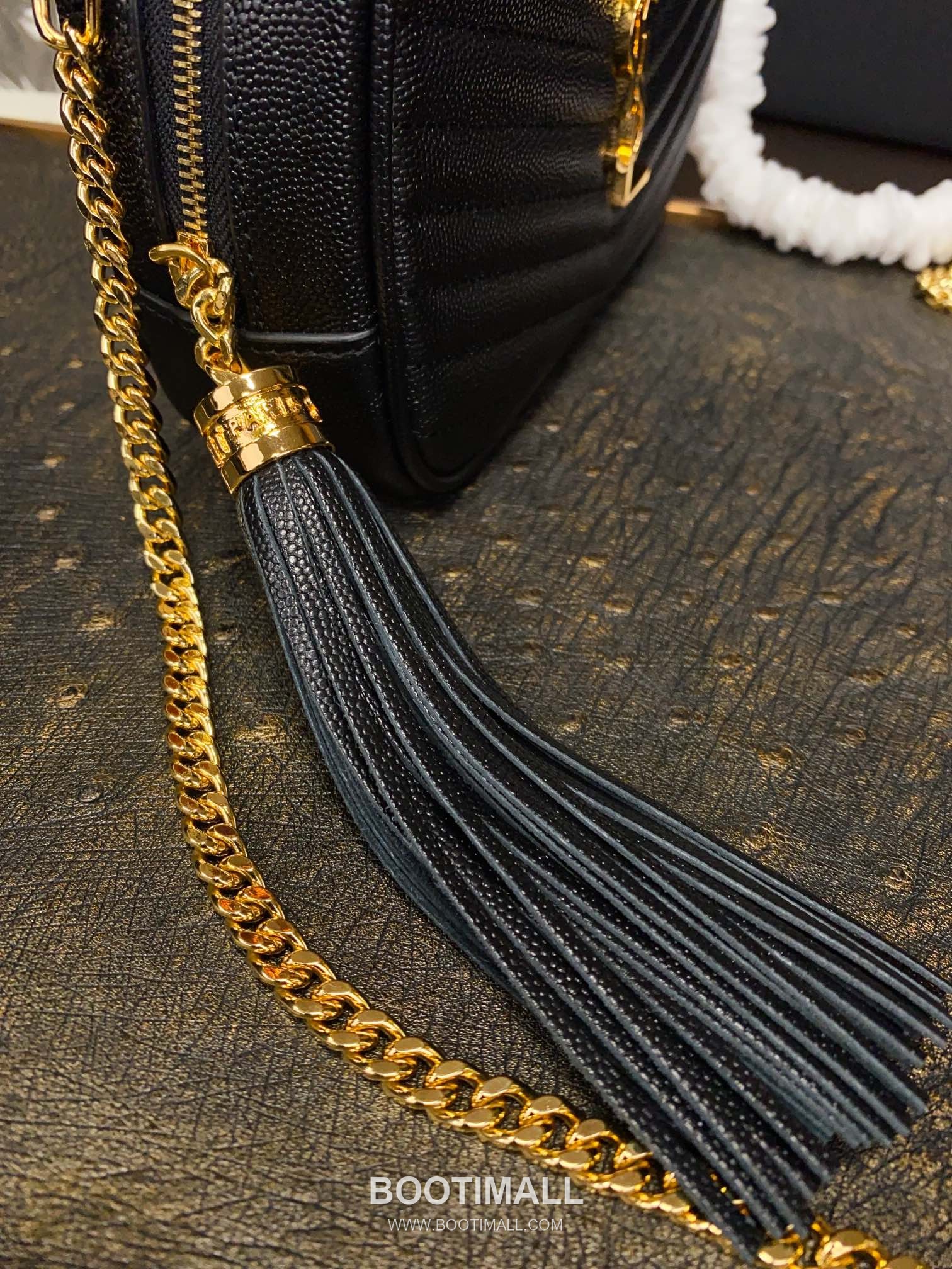 Saint Laurent Lou Camera Bag 612579 Calfskin Leather Shoulder Bag 생로랑 루 카메라백 카프스킨 가죽 숄더백 19cm 6