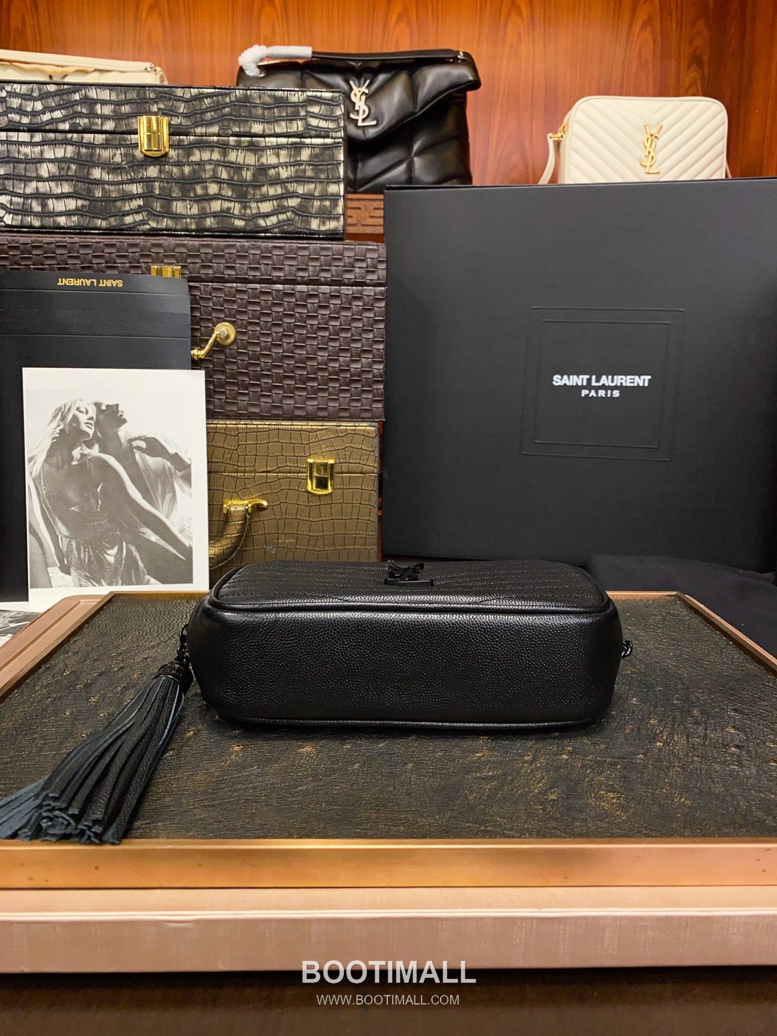 Saint Laurent Lou Camera Bag 612579 Calfskin Leather Shoulder Bag 생로랑 루 카메라백 카프스킨 가죽 숄더백 19cm 4