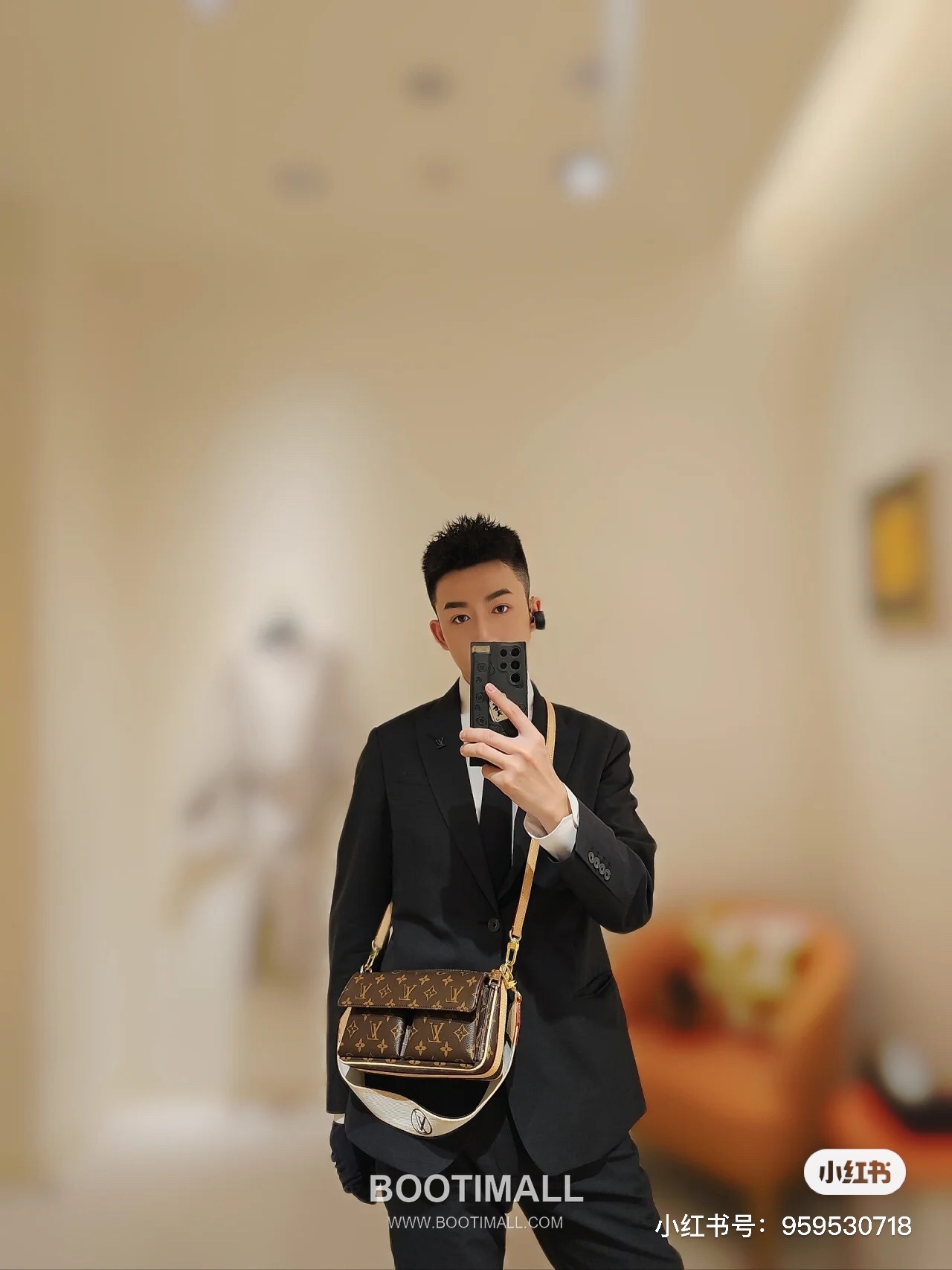 Louis Vuitton Vibe Bag M46999 Monogram Canvas Shoulder Bag 루이비통 바이브 모노그램 캔버스 숄더백 25cm 5