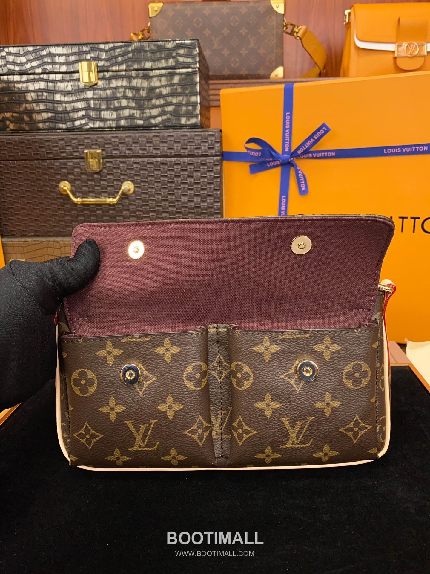 Louis Vuitton Vibe Bag M46999 Monogram Canvas Shoulder Bag 루이비통 바이브 모노그램 캔버스 숄더백 25cm 17