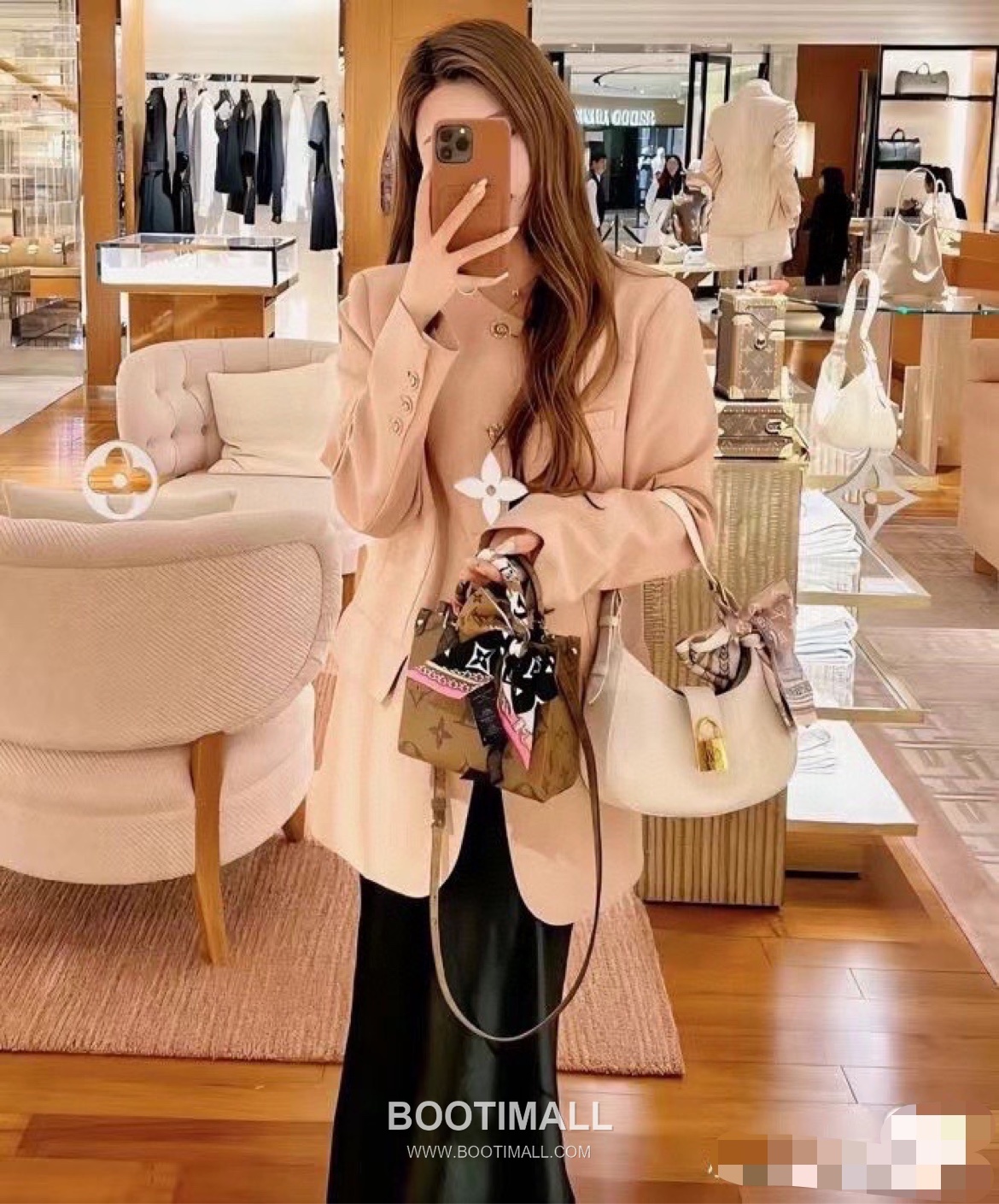 Louis Vuitton OnTheGo Tote Bag M46839 Monogram Canvas Reverse Trim Bag 루이비통 온더고 토트백 모노그램 캔버스 리버스 트림 백 18cm 4