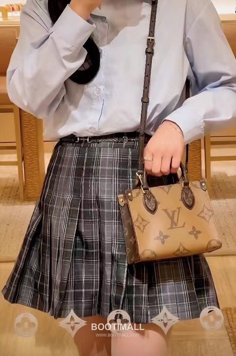 Louis Vuitton OnTheGo Tote Bag M46839 Monogram Canvas Reverse Trim Bag 루이비통 온더고 토트백 모노그램 캔버스 리버스 트림 백 18cm 6