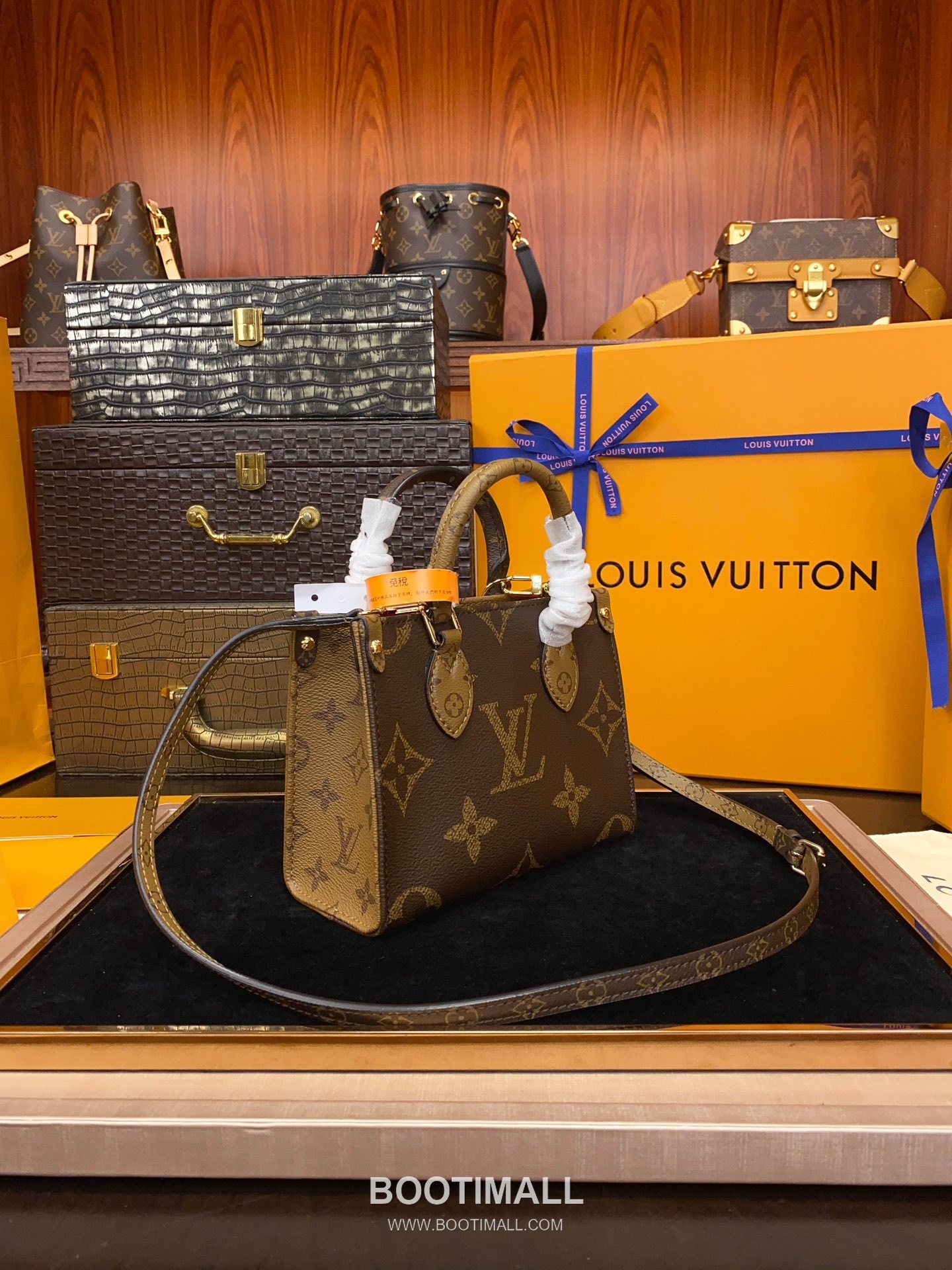 Louis Vuitton OnTheGo Tote Bag M46839 Monogram Canvas Reverse Trim Bag 루이비통 온더고 토트백 모노그램 캔버스 리버스 트림 백 18cm 11