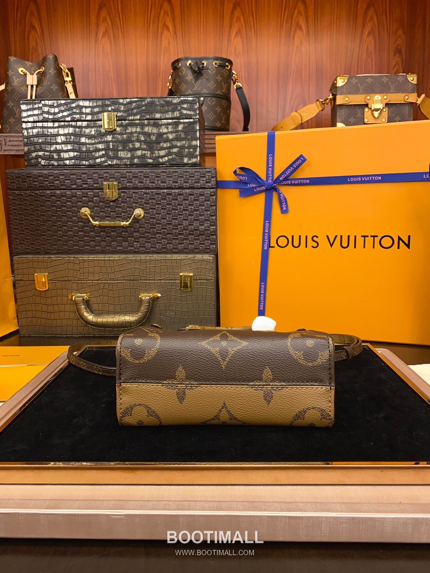 Louis Vuitton OnTheGo Tote Bag M46839 Monogram Canvas Reverse Trim Bag 루이비통 온더고 토트백 모노그램 캔버스 리버스 트림 백 18cm 14