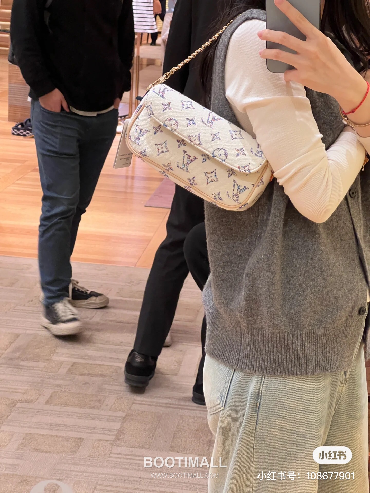 Louis Vuitton Wallet on Chain Ivy Monogram Jacquard Textile Leather Trim Bag 루이비통 월렛 온 체인 아이비 모노그램 자카드 텍스타일 레더 트림 백 23.5cm 4