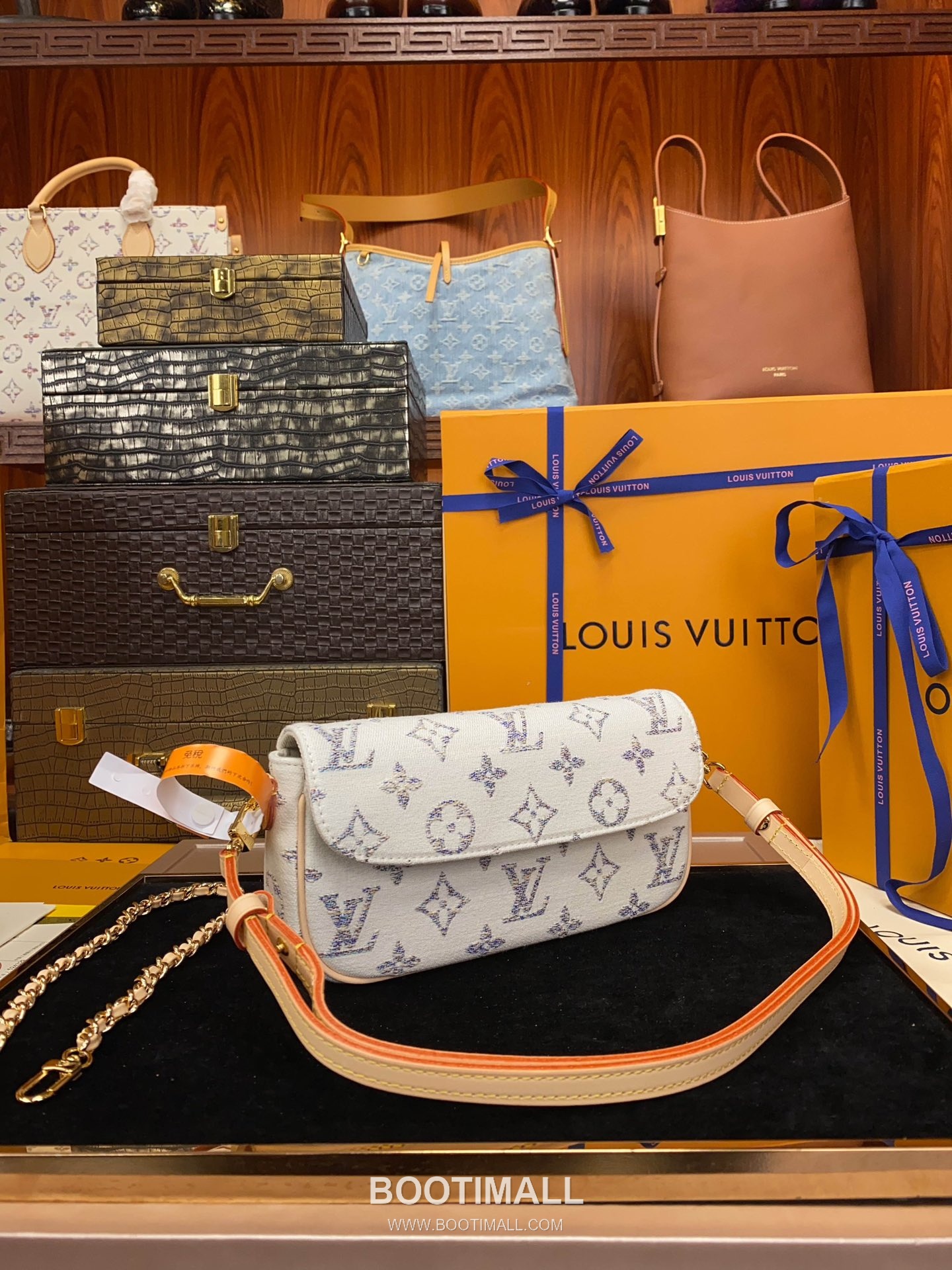 Louis Vuitton Wallet on Chain Ivy Monogram Jacquard Textile Leather Trim Bag 루이비통 월렛 온 체인 아이비 모노그램 자카드 텍스타일 레더 트림 백 23.5cm 11