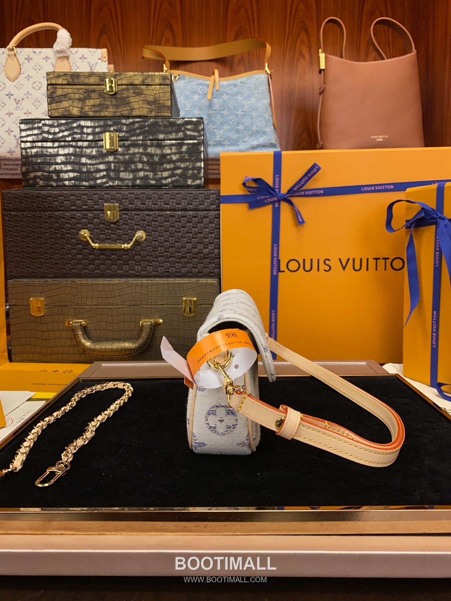 Louis Vuitton Wallet on Chain Ivy Monogram Jacquard Textile Leather Trim Bag 루이비통 월렛 온 체인 아이비 모노그램 자카드 텍스타일 레더 트림 백 23.5cm 13