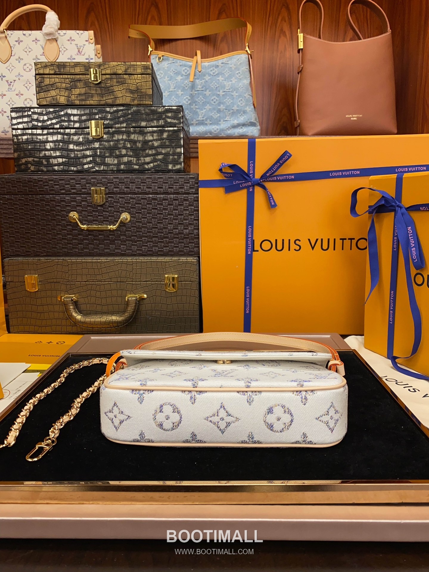 Louis Vuitton Wallet on Chain Ivy Monogram Jacquard Textile Leather Trim Bag 루이비통 월렛 온 체인 아이비 모노그램 자카드 텍스타일 레더 트림 백 23.5cm 15