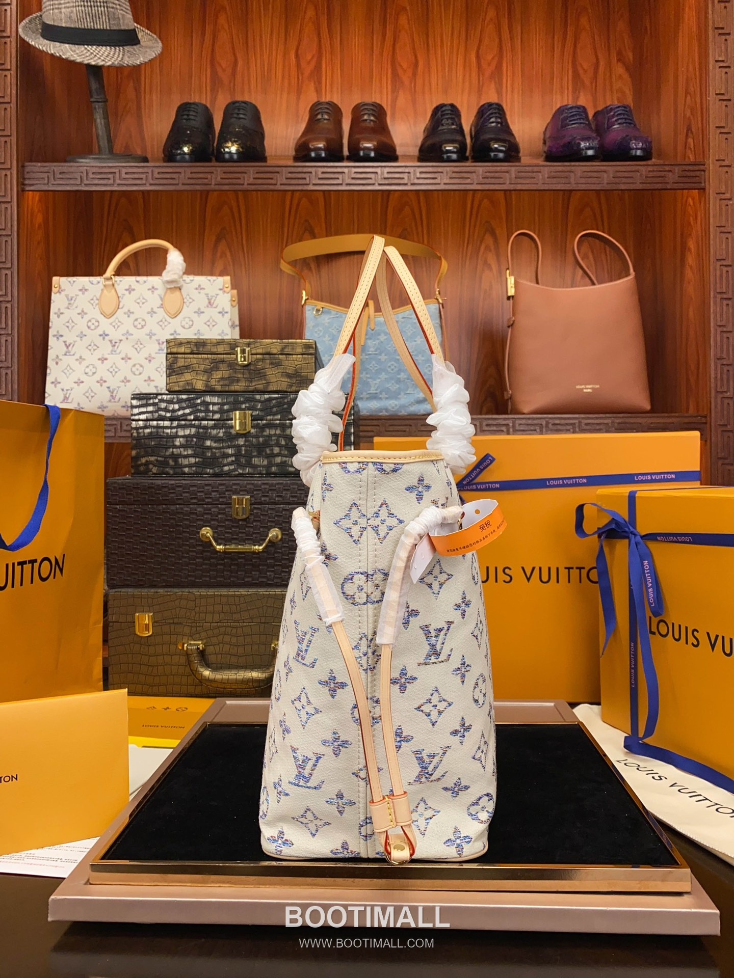 Louis Vuitton Neverfull MM M24905 Monogram Jacquard Textile Tote Bag 루이비통 네버풀 MM 모노그램 자카드 텍스타일 토트백 31cm 7