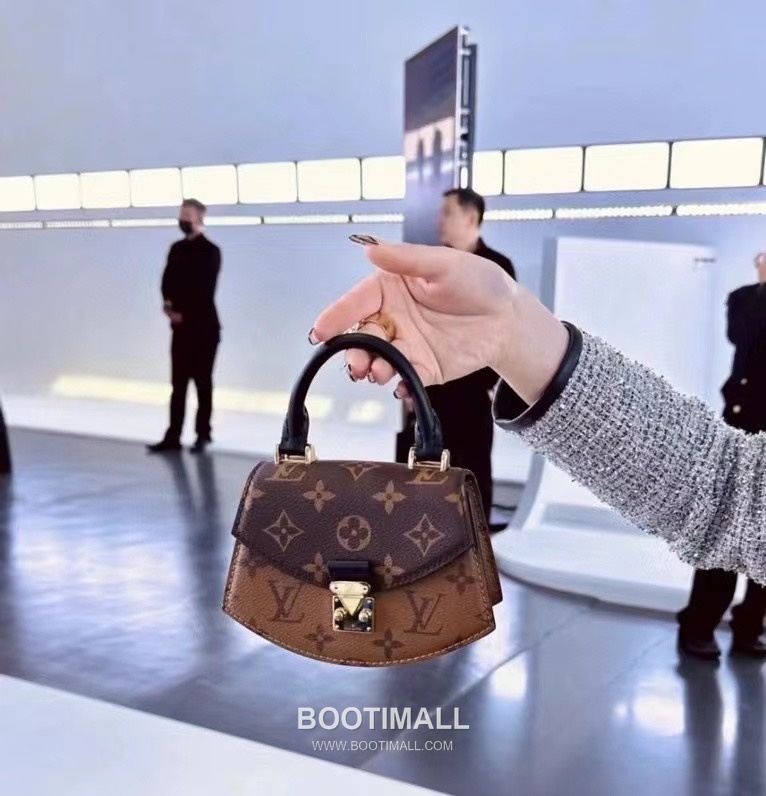 Louis Vuitton Pico Tilsitt M83473 Monogram Canvas Reverse Bag 루이비통 피코 틸싯 모노그램 캔버스 리버스 백 16cm 7