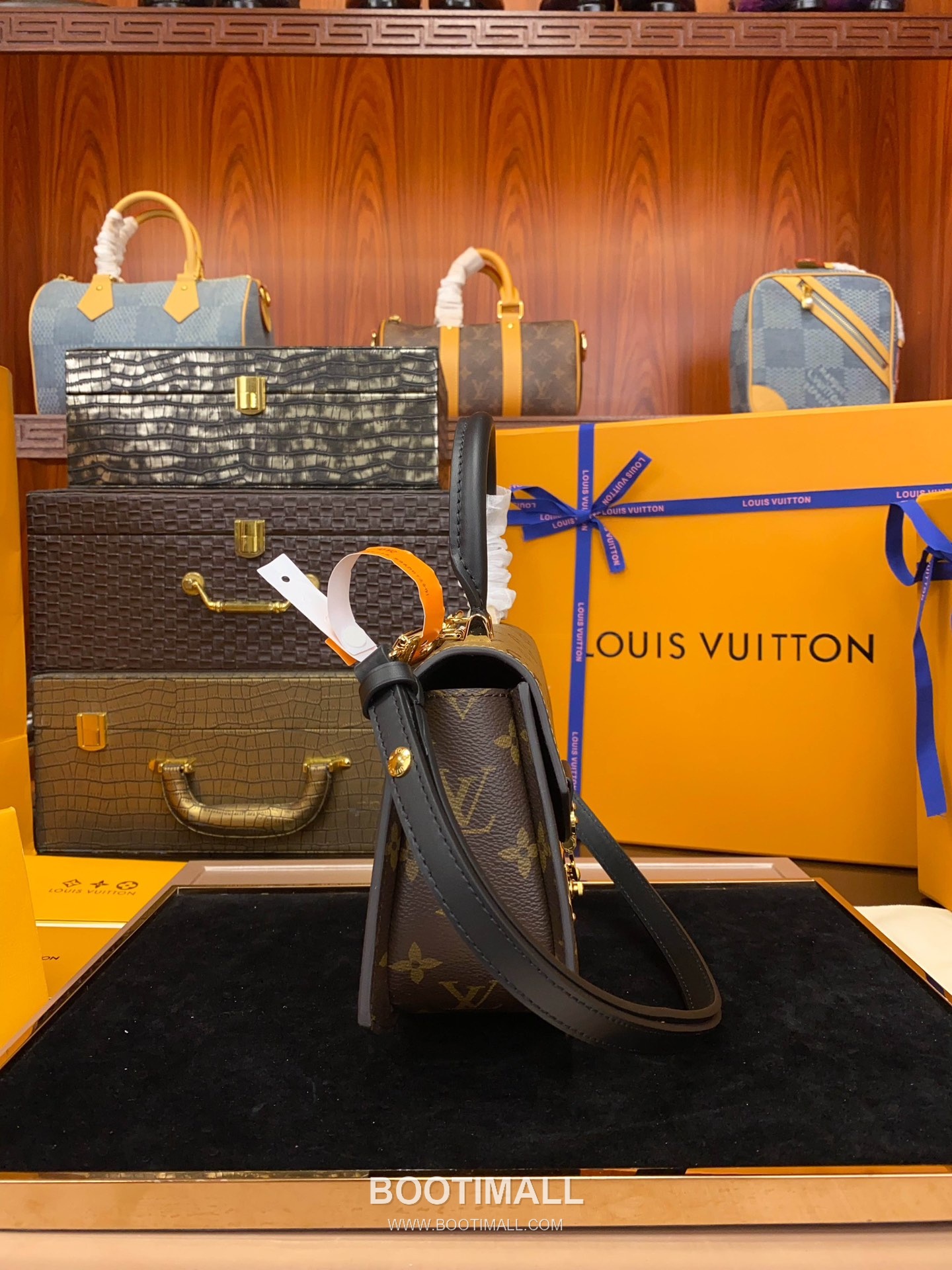 Louis Vuitton Tilsitt Bag M46548 Monogram Canvas Reverse Bag 루이비통 틸싯 모노그램 캔버스 리버스 백 24cm 7