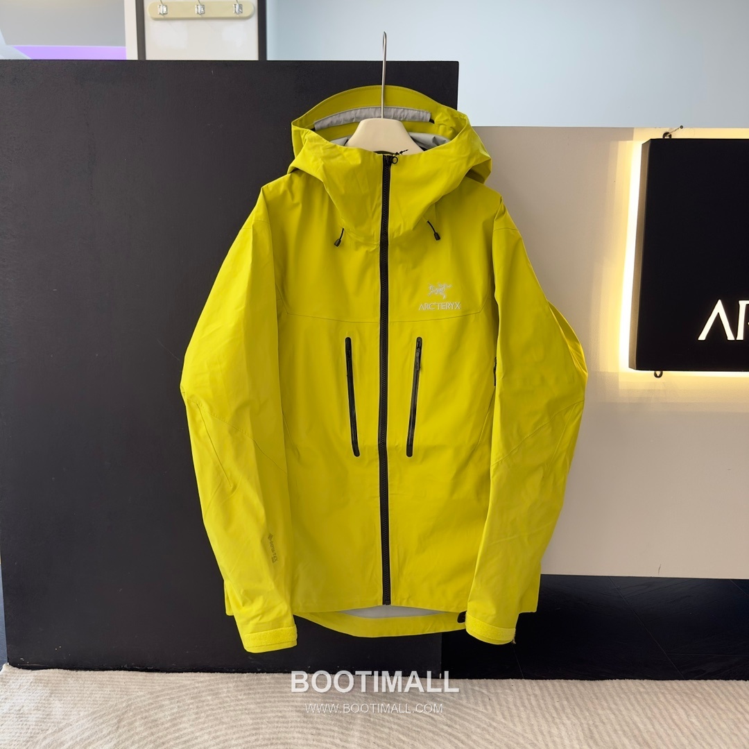 Arc'teryx Alpha SV 7th Generation Hard Shell Jacket 아크테릭스 알파 SV 7세대 하드쉘 재킷 1