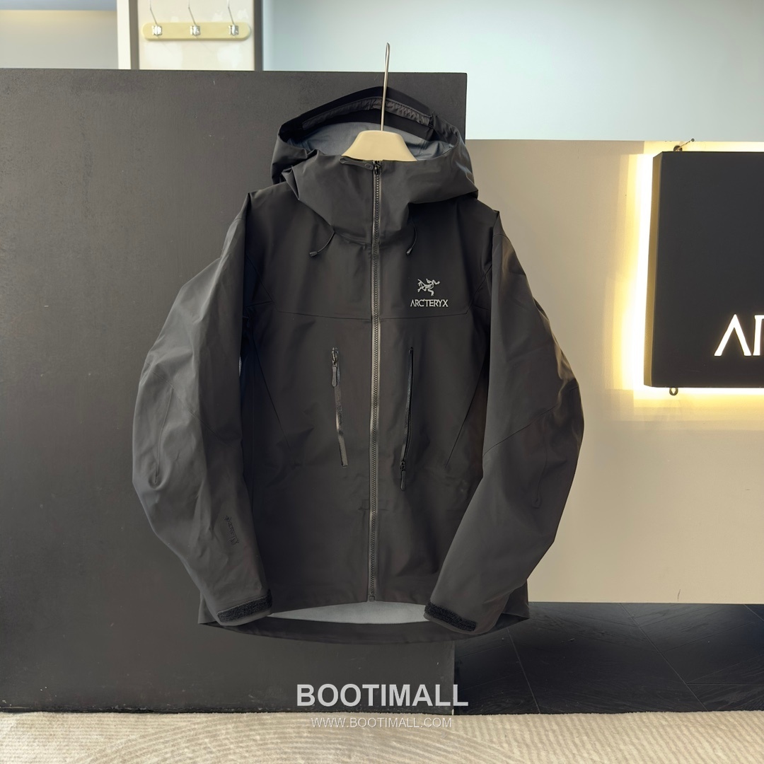 Arc'teryx Alpha SV 7th Generation Hard Shell Jacket 아크테릭스 알파 SV 7세대 하드쉘 재킷 1
