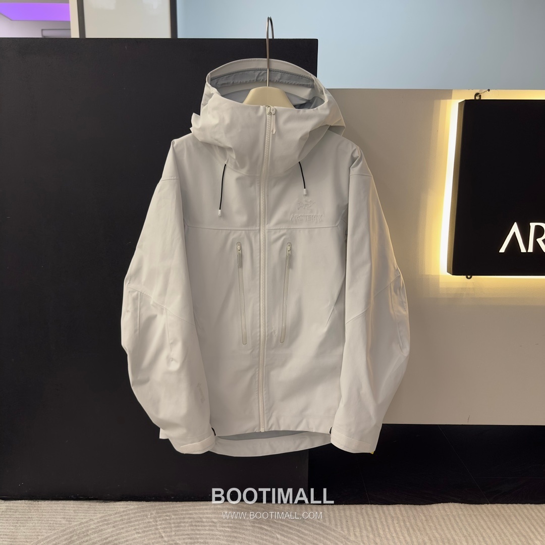 Arc'teryx Alpha SV 7th Generation Hard Shell Jacket 아크테릭스 알파 SV 7세대 하드쉘 재킷 1