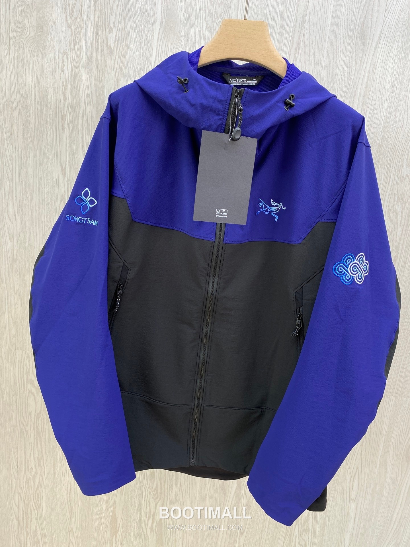 Arc'teryx x Songtsam Gamma 3.0 Nam Co Gradient Logo Softshell Hoody 아크테릭스 송잠 감마 3.0 나무초 그라데이션 로고 소프트쉘 후디 재킷 13