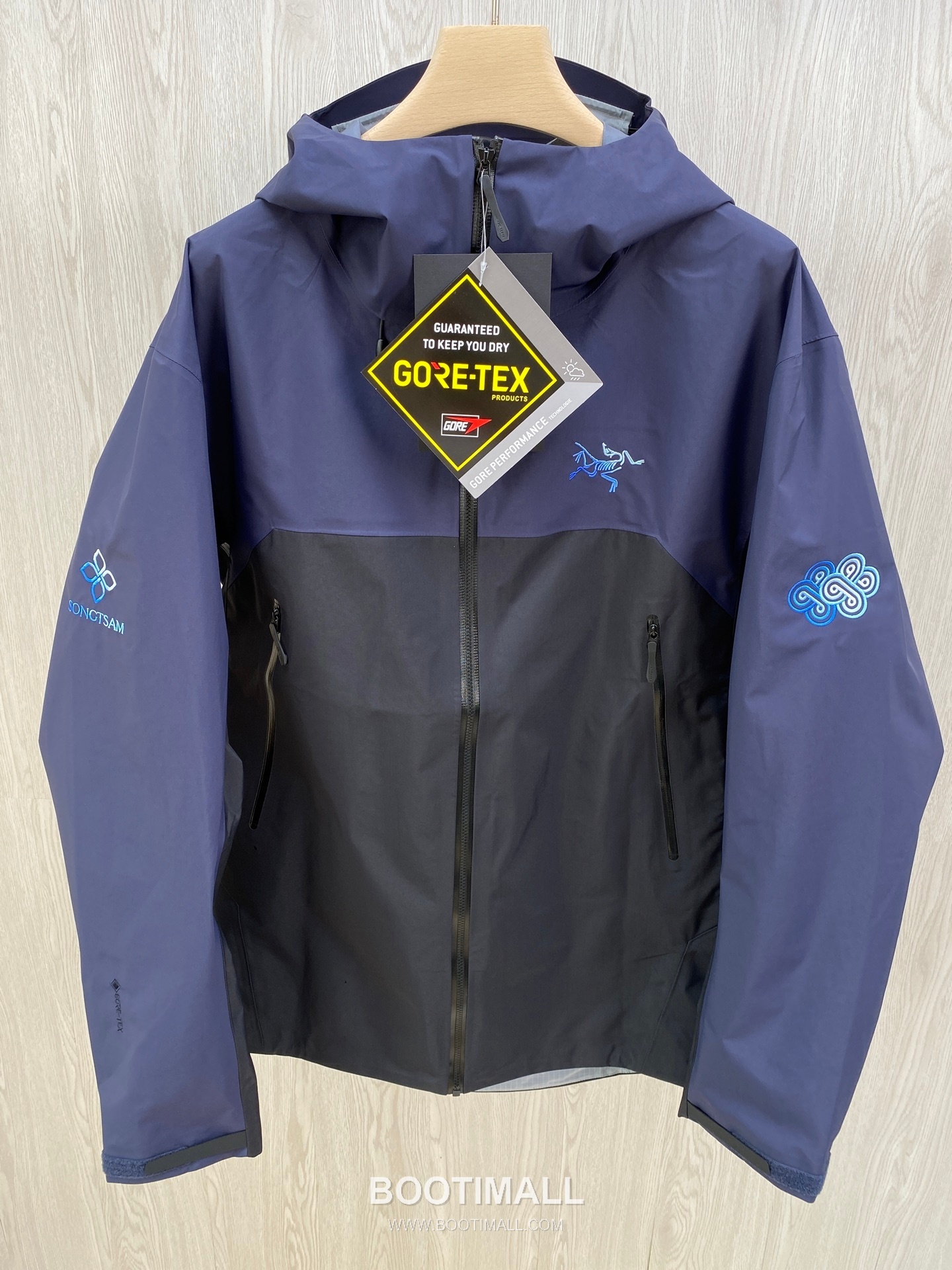 Arc'teryx x Songtsam Gamma 3.0 Nam Co Gradient Logo Softshell Hoody 아크테릭스 송잠 감마 3.0 나무초 그라데이션 로고 소프트쉘 후디 재킷 2