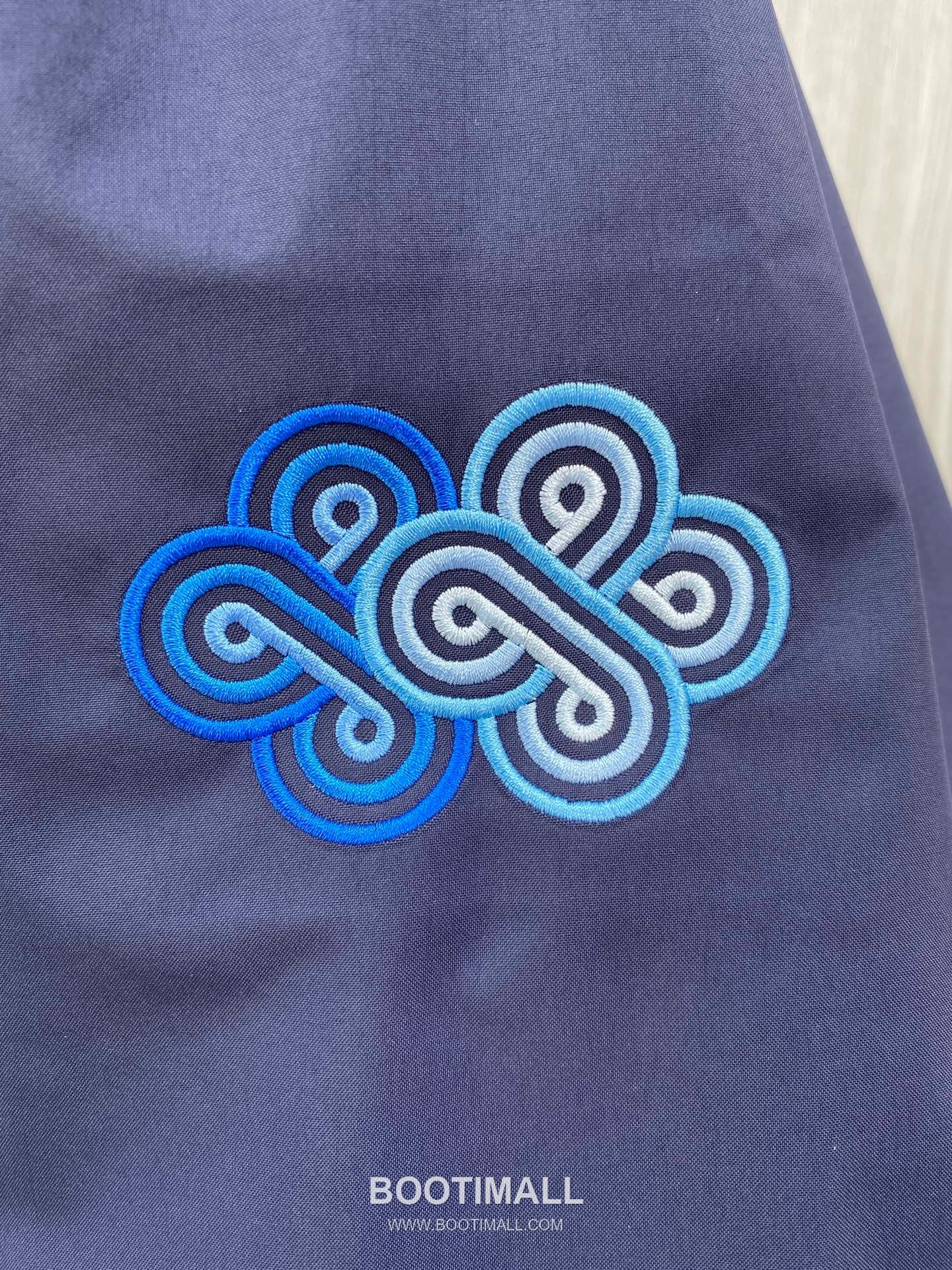 Arc'teryx x Songtsam Gamma 3.0 Nam Co Gradient Logo Softshell Hoody 아크테릭스 송잠 감마 3.0 나무초 그라데이션 로고 소프트쉘 후디 재킷 4