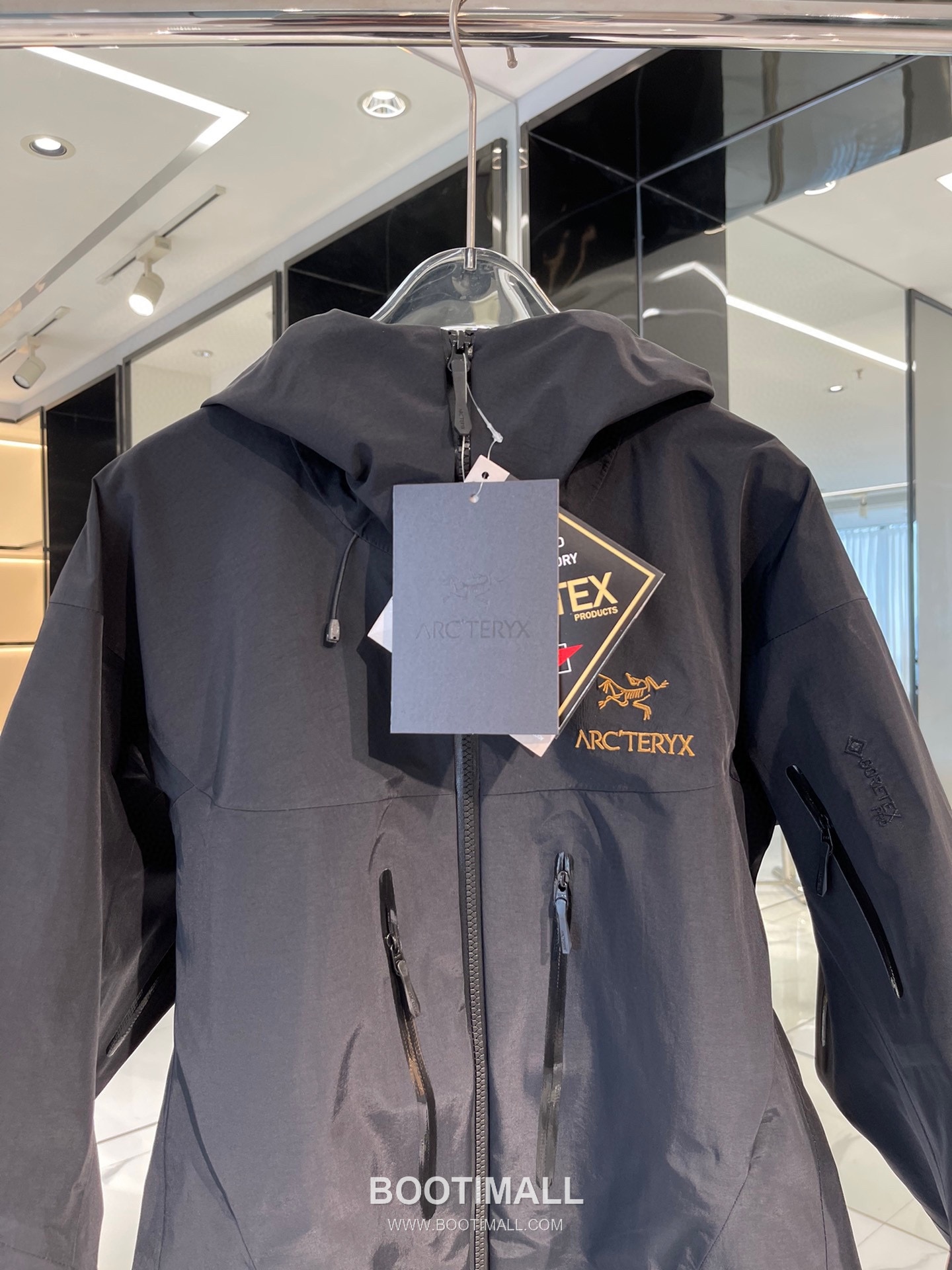 Arc'teryx Alpha SV 6th Generation Gore-Tex Pro Shell Jacket 아크테릭스 알파 SV 6세대 고어텍스 프로 쉘 재킷 4