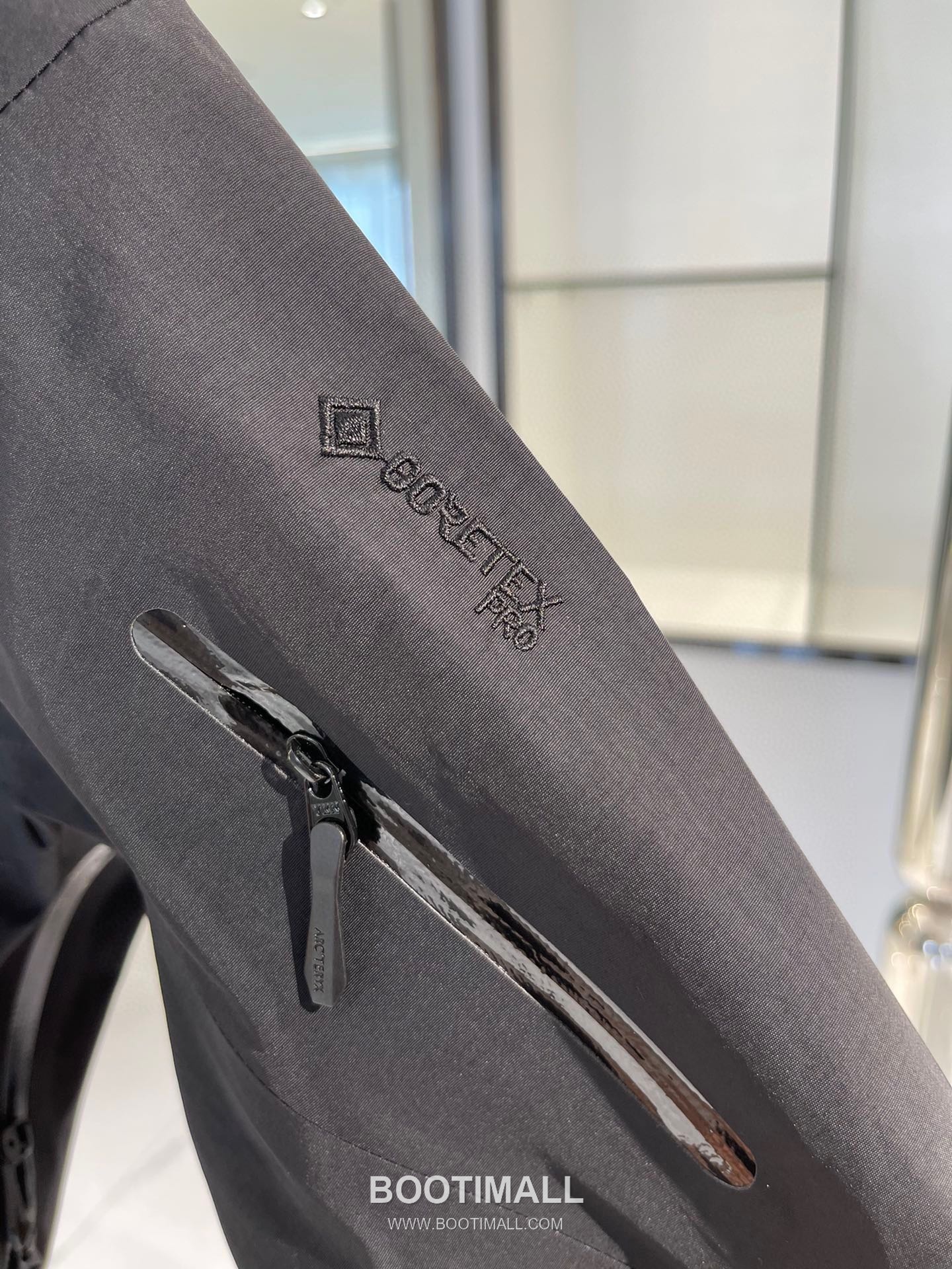 Arc'teryx Alpha SV 6th Generation Gore-Tex Pro Shell Jacket 아크테릭스 알파 SV 6세대 고어텍스 프로 쉘 재킷 6