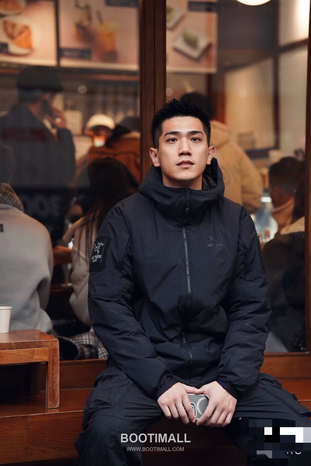 Arc'teryx LEAF Cold Gen 2 Coreloft Insulated Hooded Jacket 아크테릭스 리프 콜드 GEN2 코어로프트 후디드 패딩 재킷 1