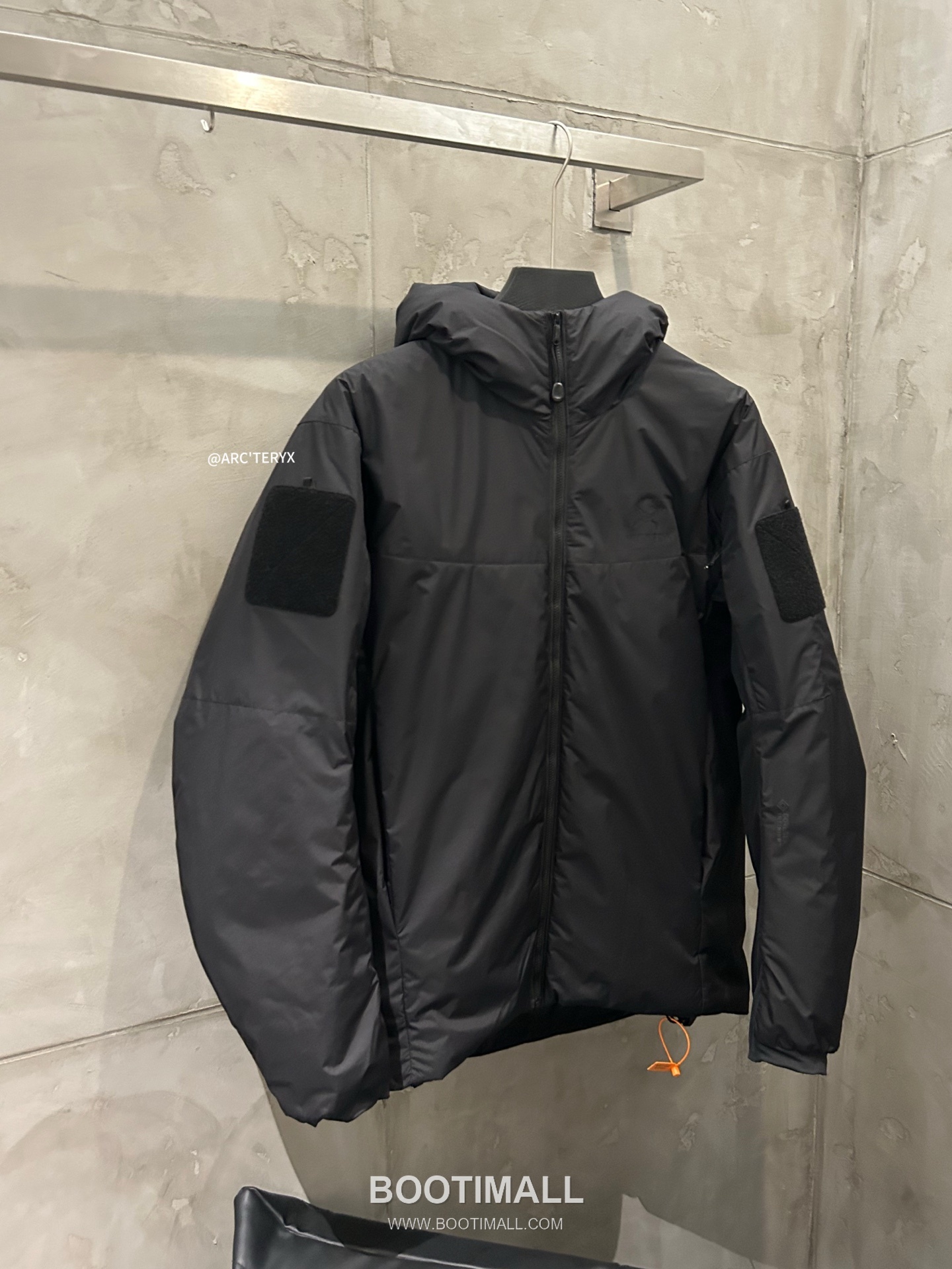 Arc'teryx LEAF Cold Gen 2 Coreloft Insulated Hooded Jacket 아크테릭스 리프 콜드 GEN2 코어로프트 후디드 패딩 재킷 14