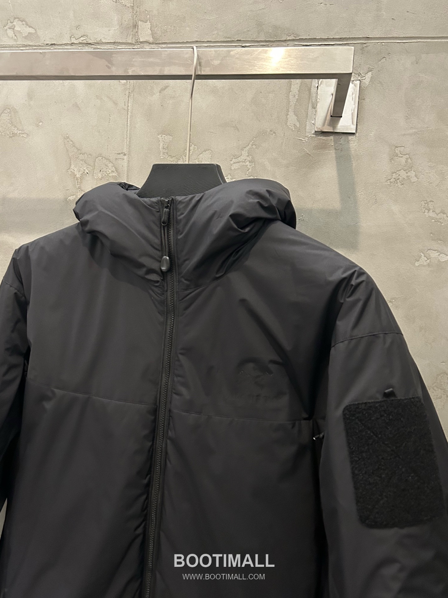 Arc'teryx LEAF Cold Gen 2 Coreloft Insulated Hooded Jacket 아크테릭스 리프 콜드 GEN2 코어로프트 후디드 패딩 재킷 15
