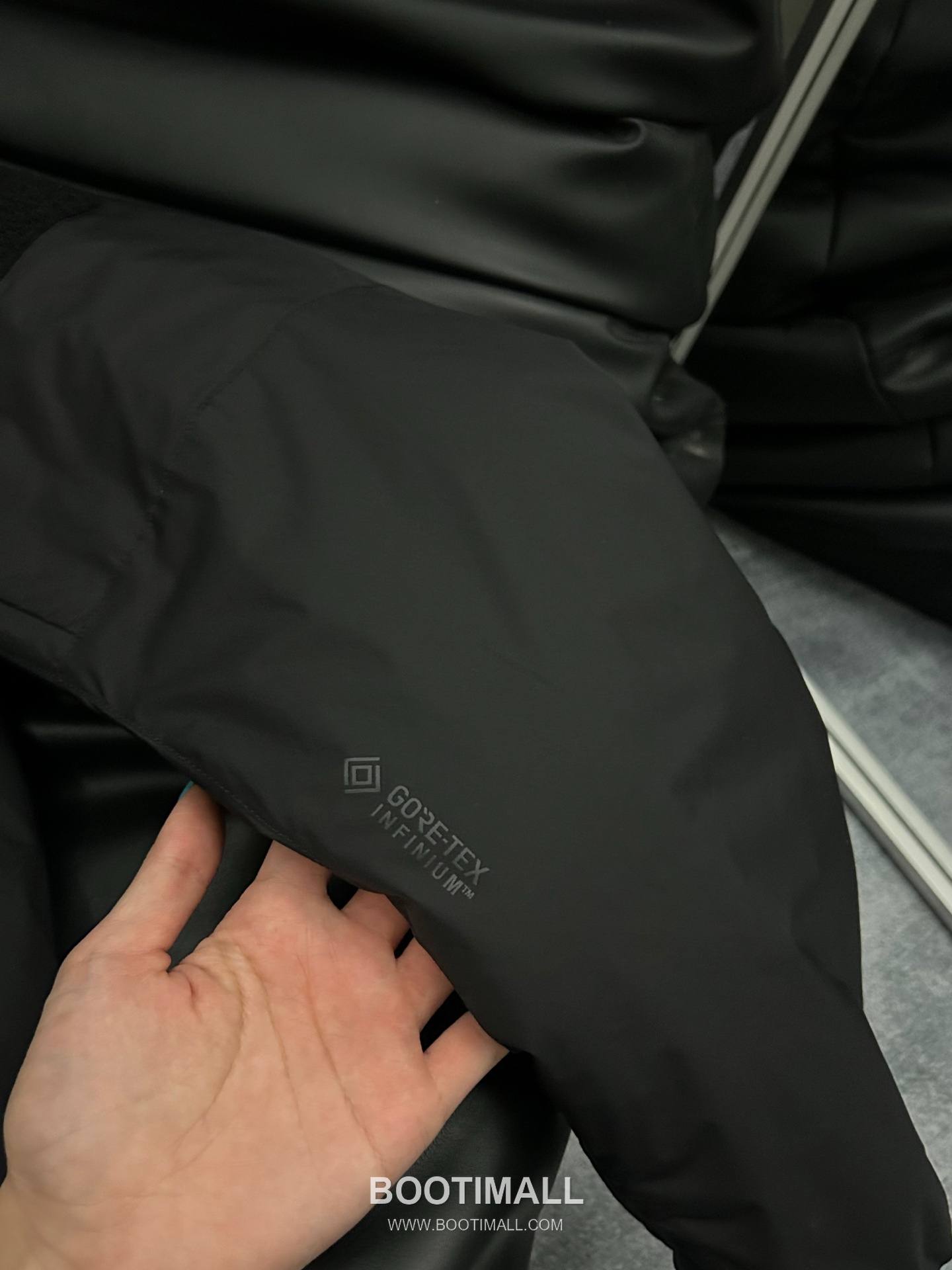 Arc'teryx LEAF Cold Gen 2 Coreloft Insulated Hooded Jacket 아크테릭스 리프 콜드 GEN2 코어로프트 후디드 패딩 재킷 16