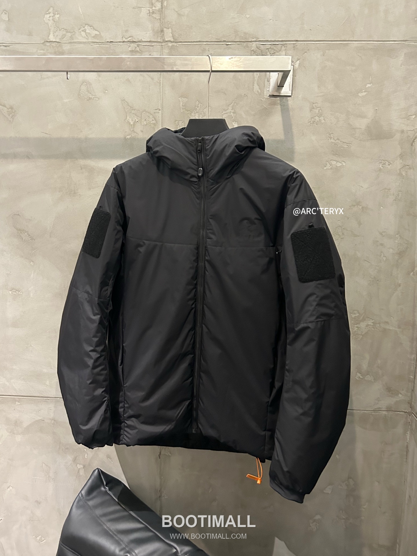 Arc'teryx LEAF Cold Gen 2 Coreloft Insulated Hooded Jacket 아크테릭스 리프 콜드 GEN2 코어로프트 후디드 패딩 재킷 20