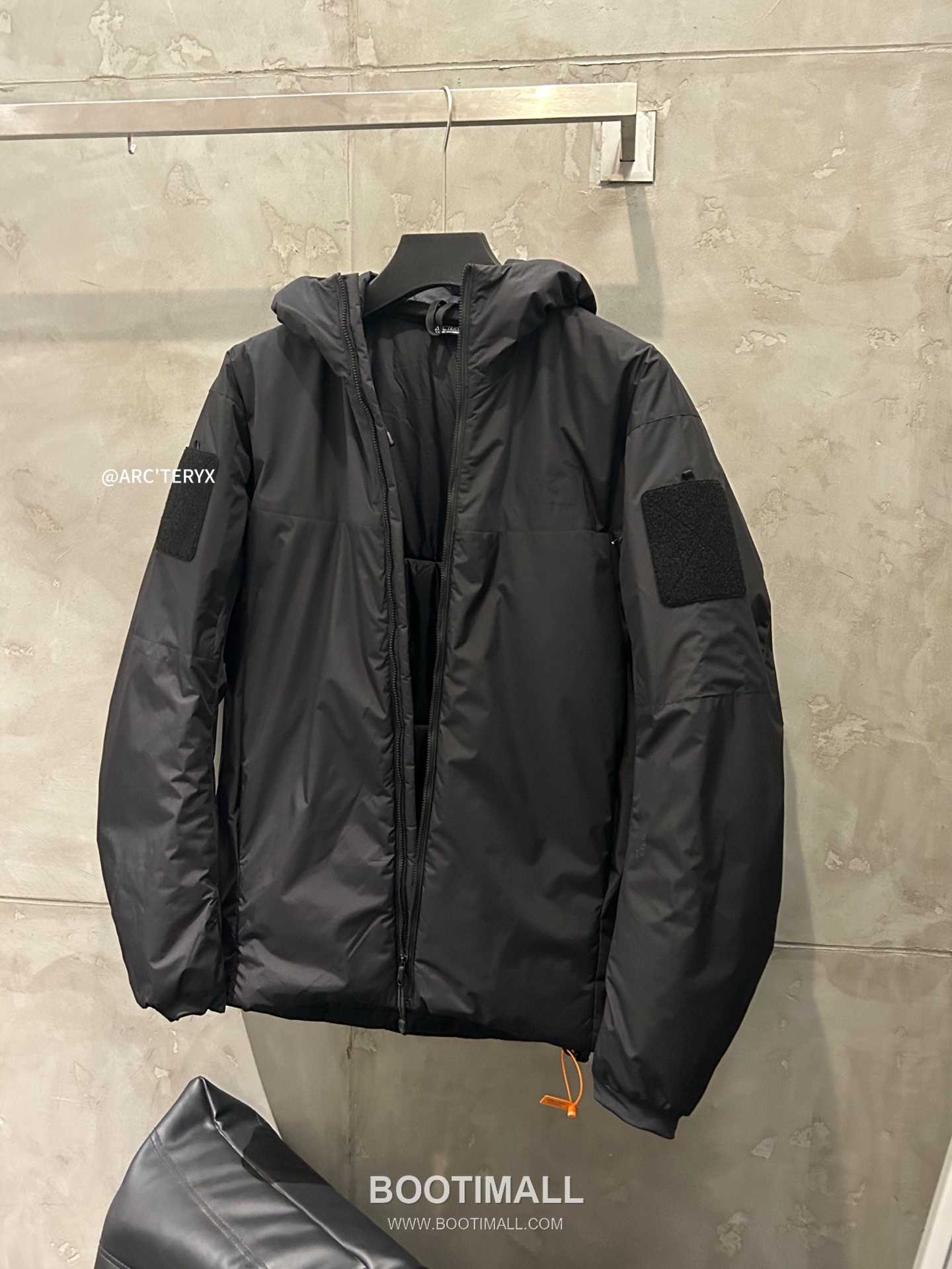 Arc'teryx LEAF Cold Gen 2 Coreloft Insulated Hooded Jacket 아크테릭스 리프 콜드 GEN2 코어로프트 후디드 패딩 재킷 21