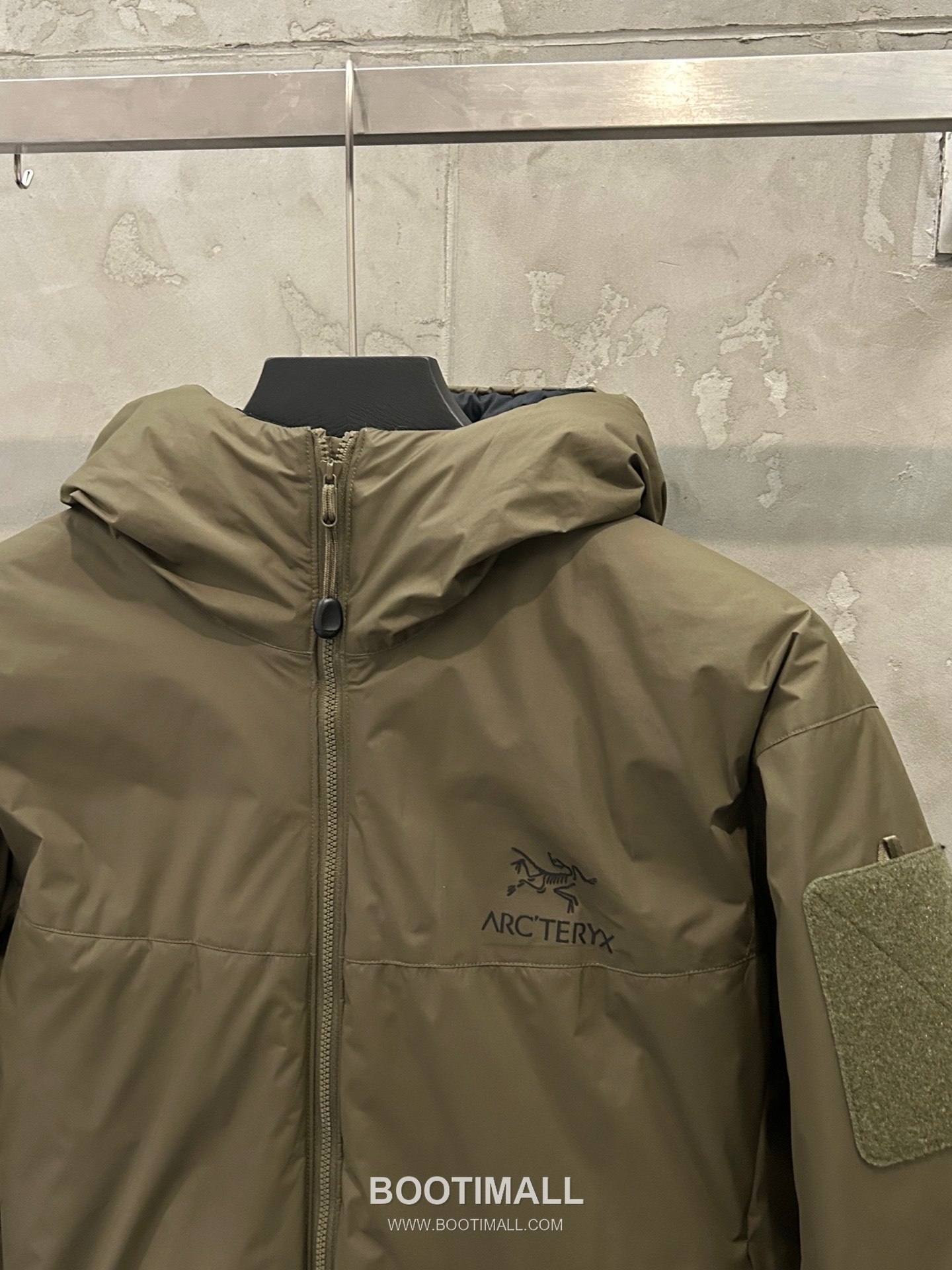 Arc'teryx LEAF Cold Gen 2 Coreloft Insulated Hooded Jacket 아크테릭스 리프 콜드 GEN2 코어로프트 후디드 패딩 재킷 19