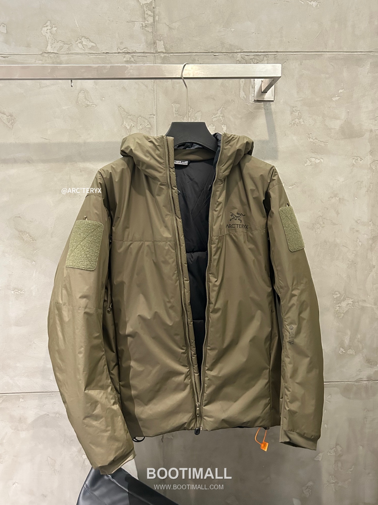 Arc'teryx LEAF Cold Gen 2 Coreloft Insulated Hooded Jacket 아크테릭스 리프 콜드 GEN2 코어로프트 후디드 패딩 재킷 22
