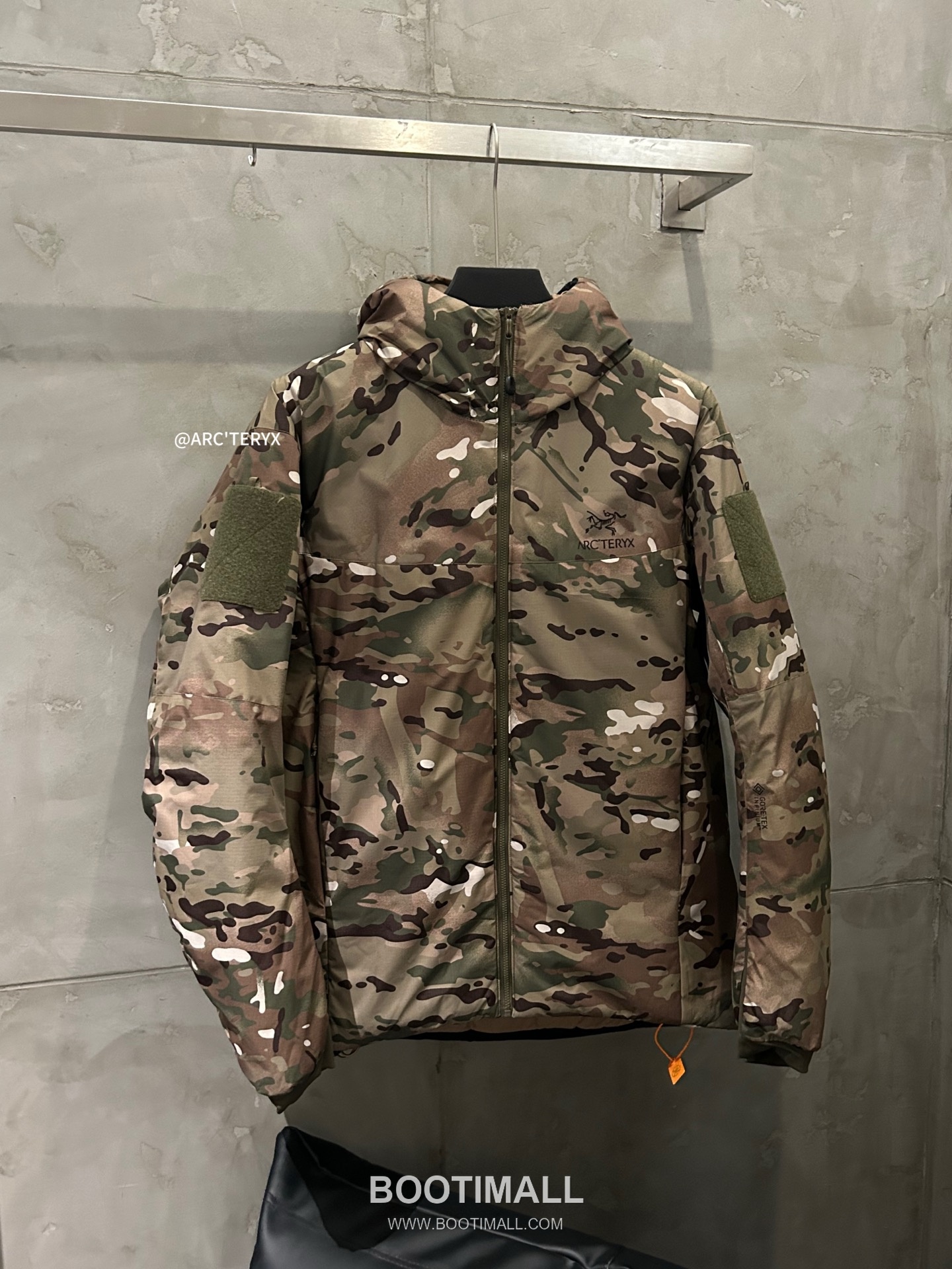 Arc'teryx LEAF Cold Gen 2 Coreloft Insulated Hooded Jacket 아크테릭스 리프 콜드 GEN2 코어로프트 후디드 패딩 재킷 13