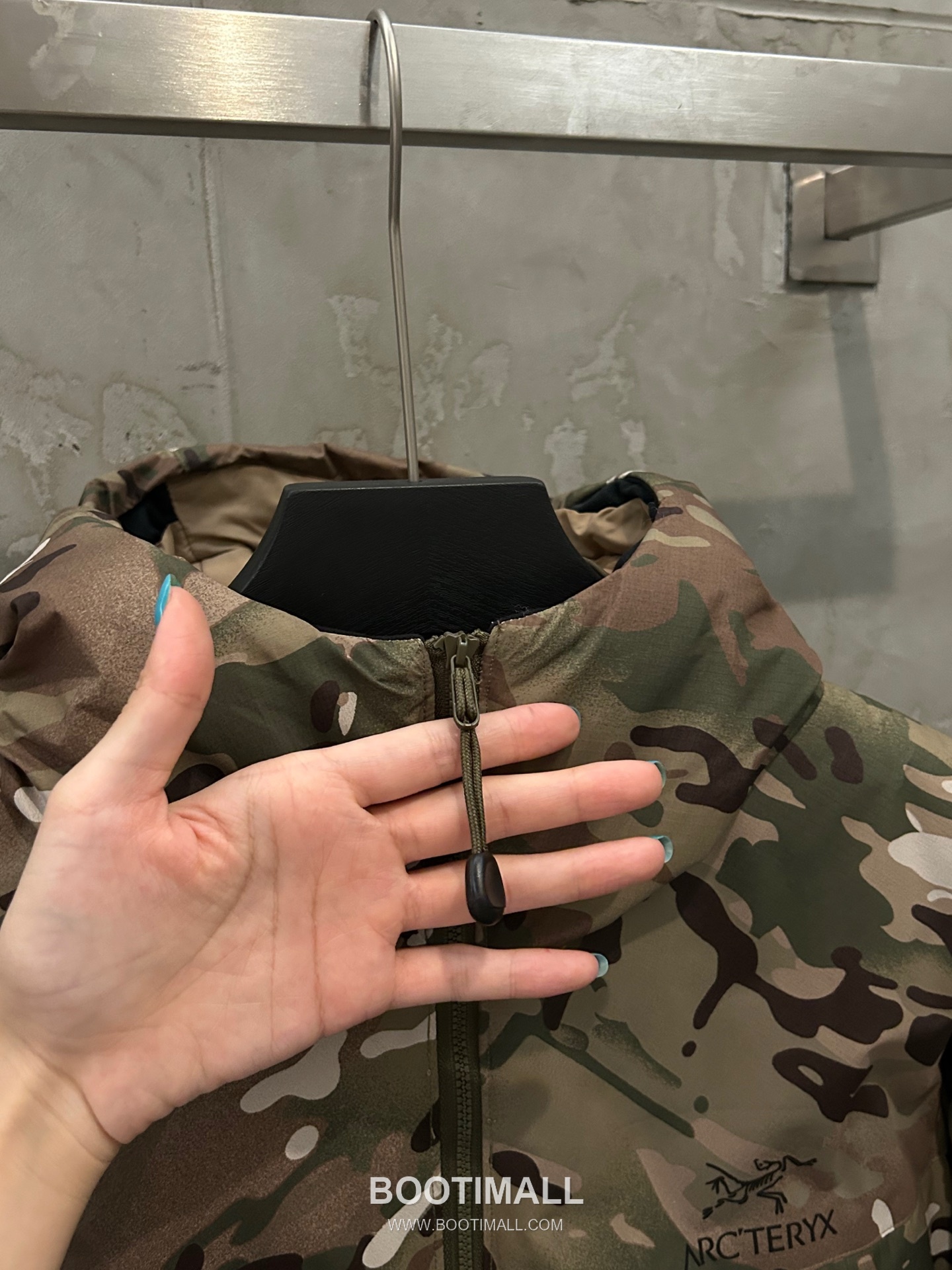 Arc'teryx LEAF Cold Gen 2 Coreloft Insulated Hooded Jacket 아크테릭스 리프 콜드 GEN2 코어로프트 후디드 패딩 재킷 14