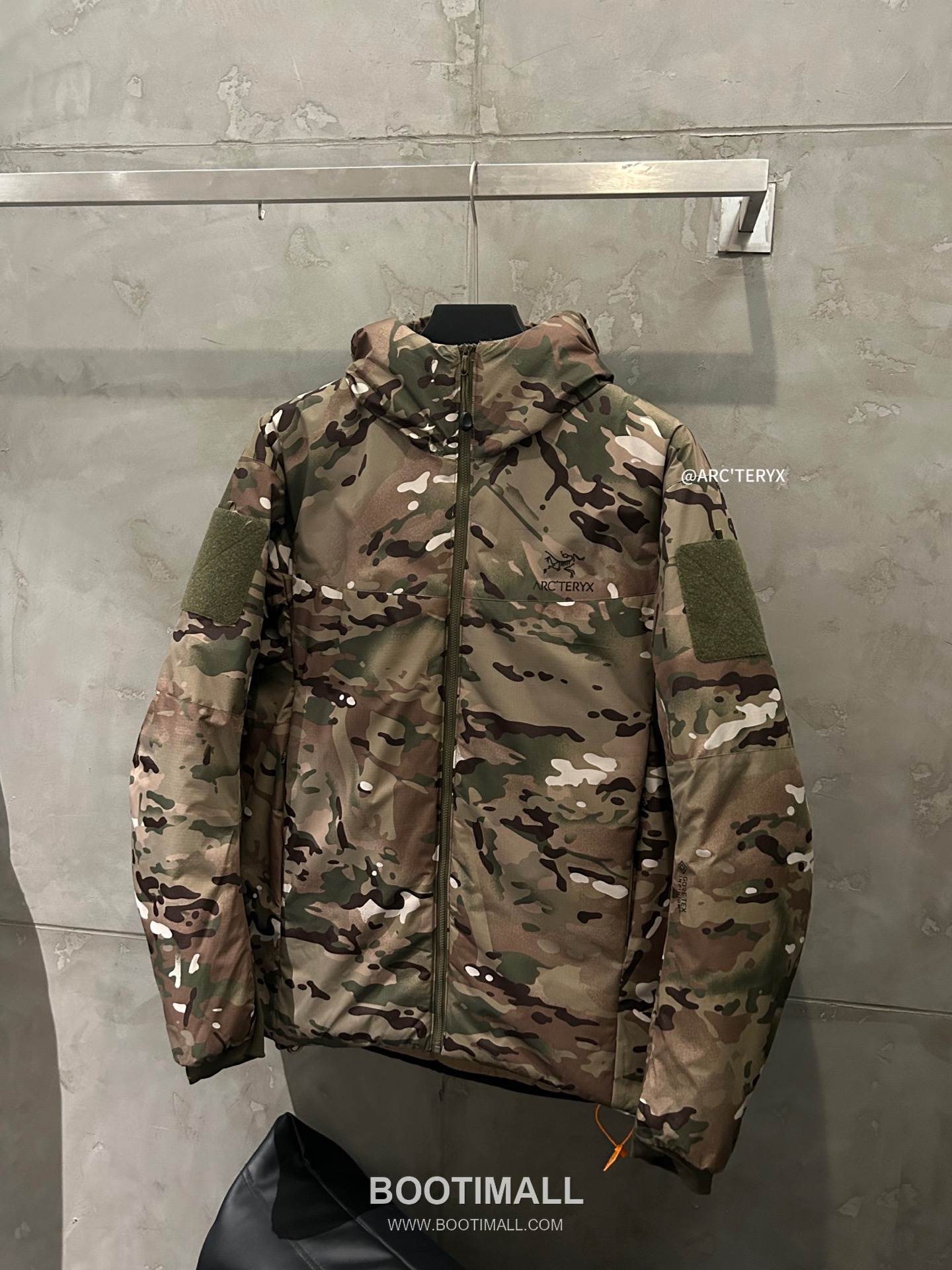 Arc'teryx LEAF Cold Gen 2 Coreloft Insulated Hooded Jacket 아크테릭스 리프 콜드 GEN2 코어로프트 후디드 패딩 재킷 15