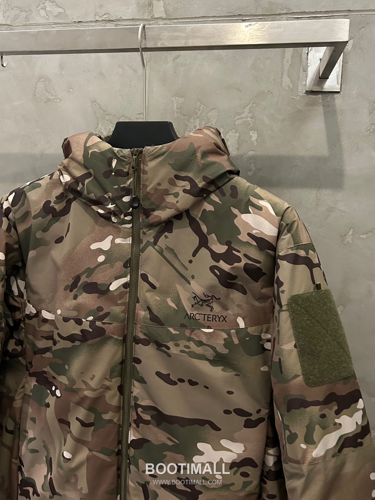 Arc'teryx LEAF Cold Gen 2 Coreloft Insulated Hooded Jacket 아크테릭스 리프 콜드 GEN2 코어로프트 후디드 패딩 재킷 16