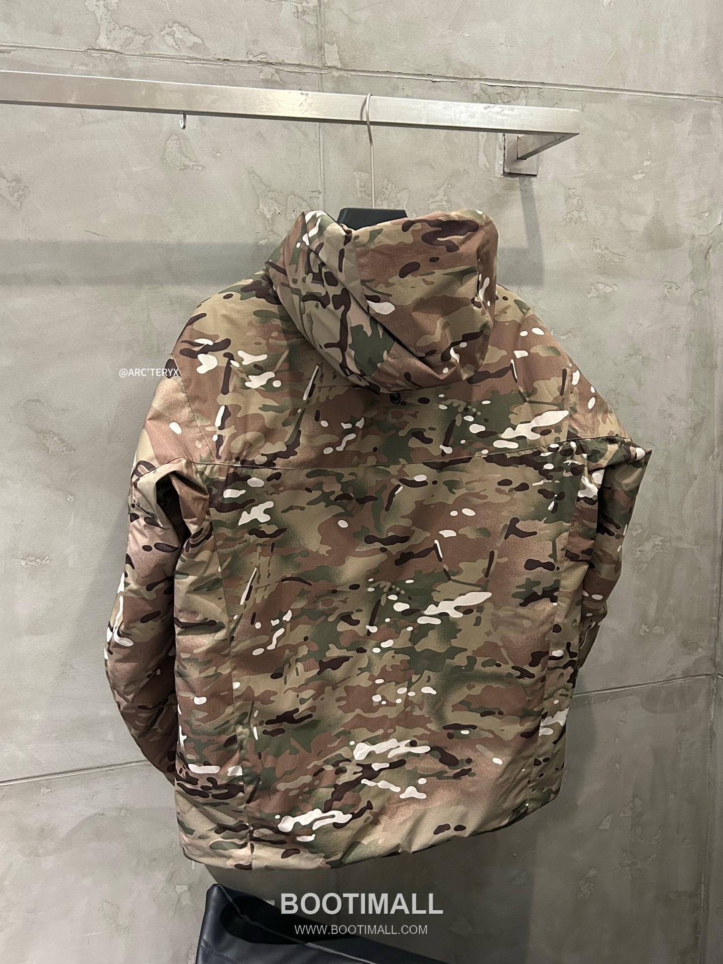 Arc'teryx LEAF Cold Gen 2 Coreloft Insulated Hooded Jacket 아크테릭스 리프 콜드 GEN2 코어로프트 후디드 패딩 재킷 18