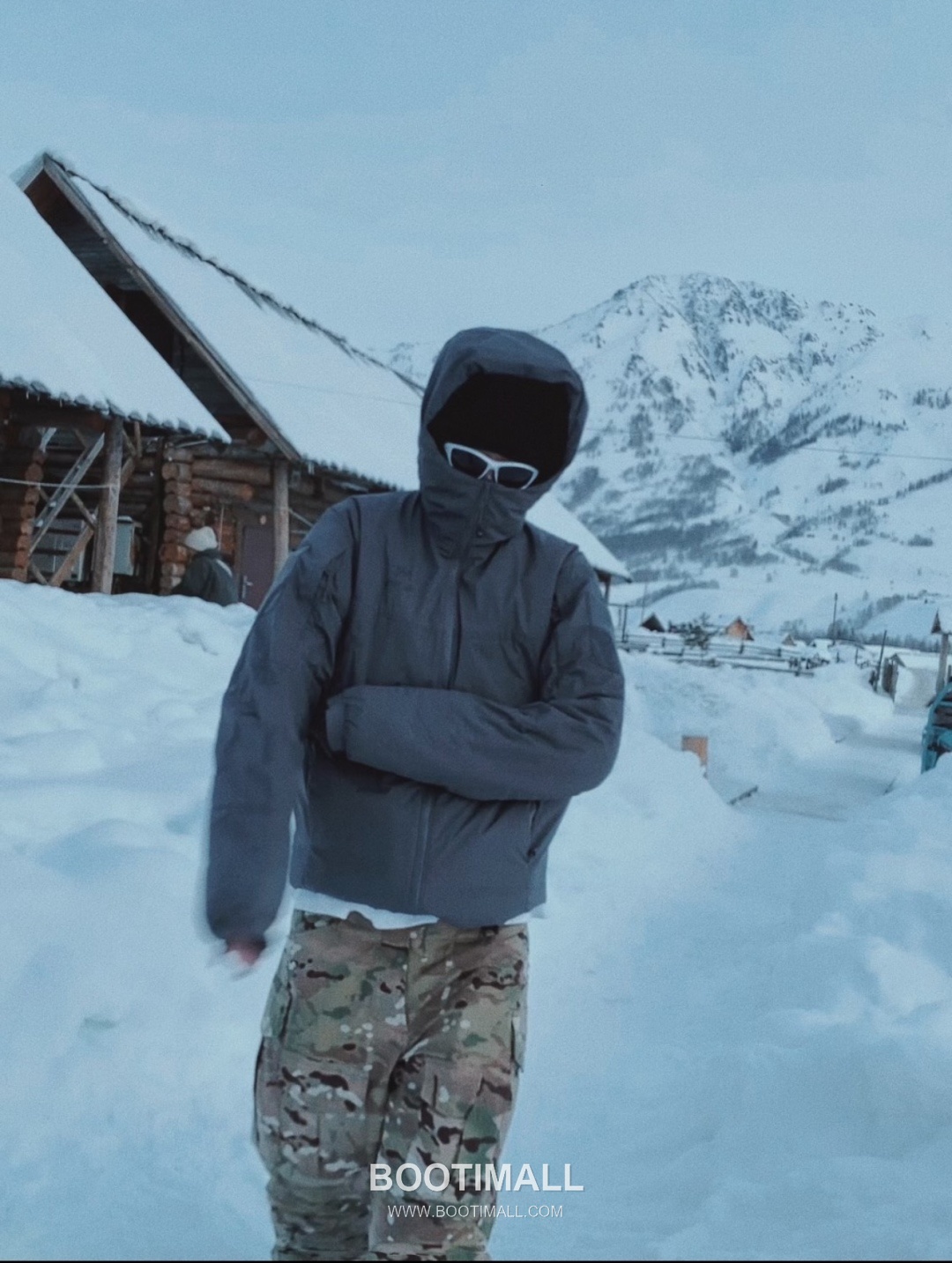 Arc'teryx LEAF Cold Gen 2 Coreloft Insulated Hooded Jacket 아크테릭스 리프 콜드 GEN2 코어로프트 후디드 패딩 재킷 5