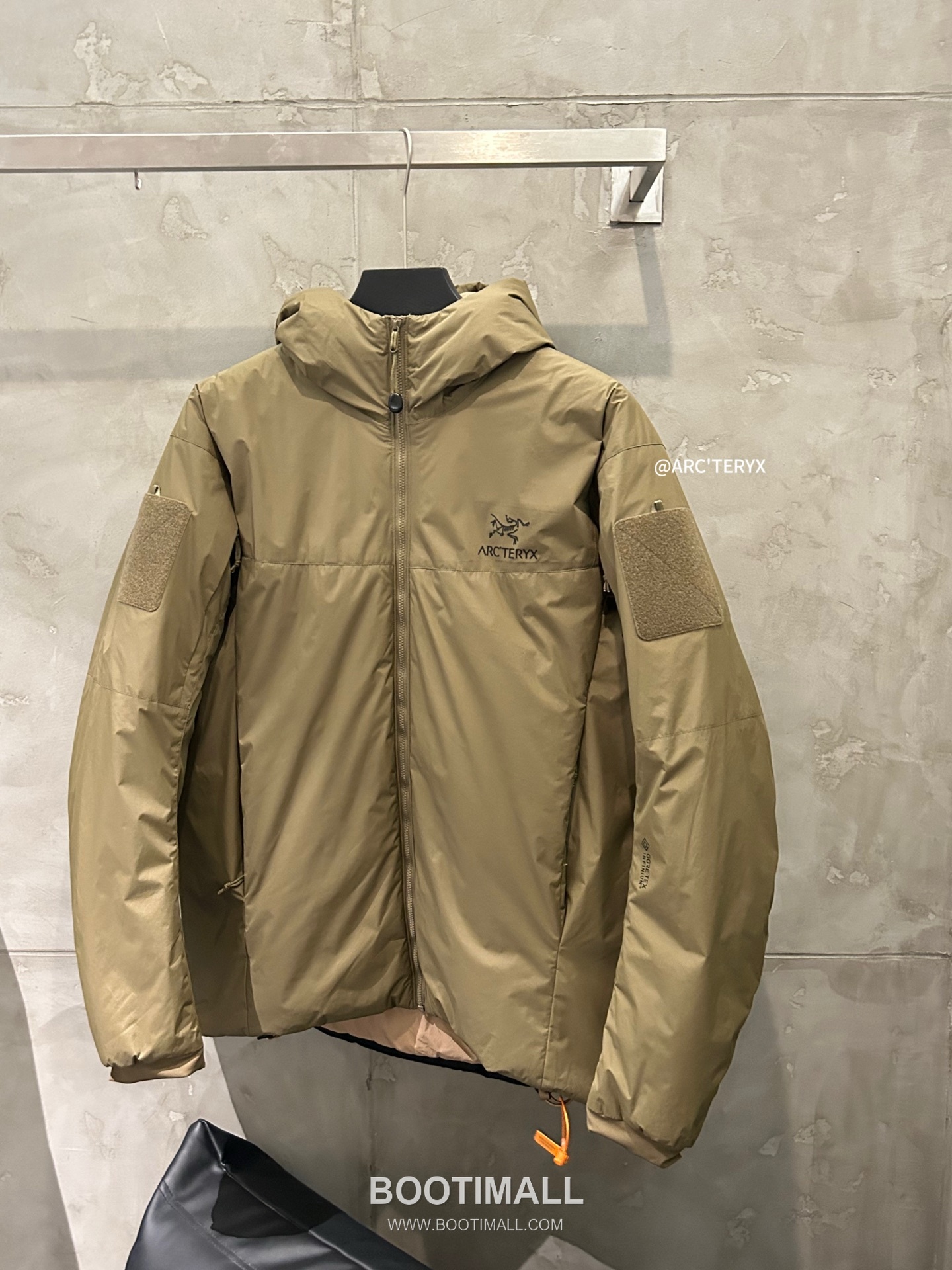 Arc'teryx LEAF Cold Gen 2 Coreloft Insulated Hooded Jacket 아크테릭스 리프 콜드 GEN2 코어로프트 후디드 패딩 재킷 10