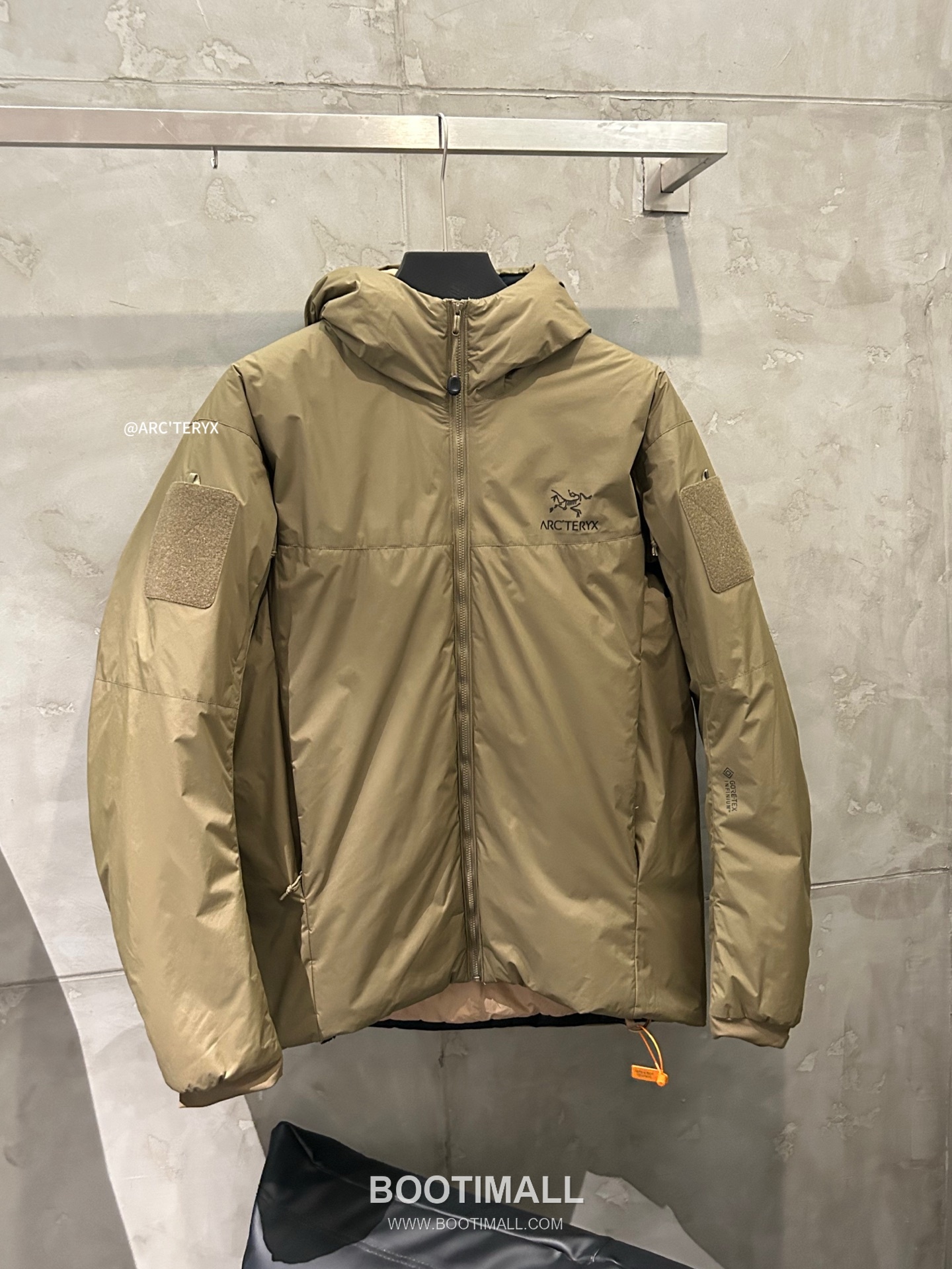 Arc'teryx LEAF Cold Gen 2 Coreloft Insulated Hooded Jacket 아크테릭스 리프 콜드 GEN2 코어로프트 후디드 패딩 재킷 11