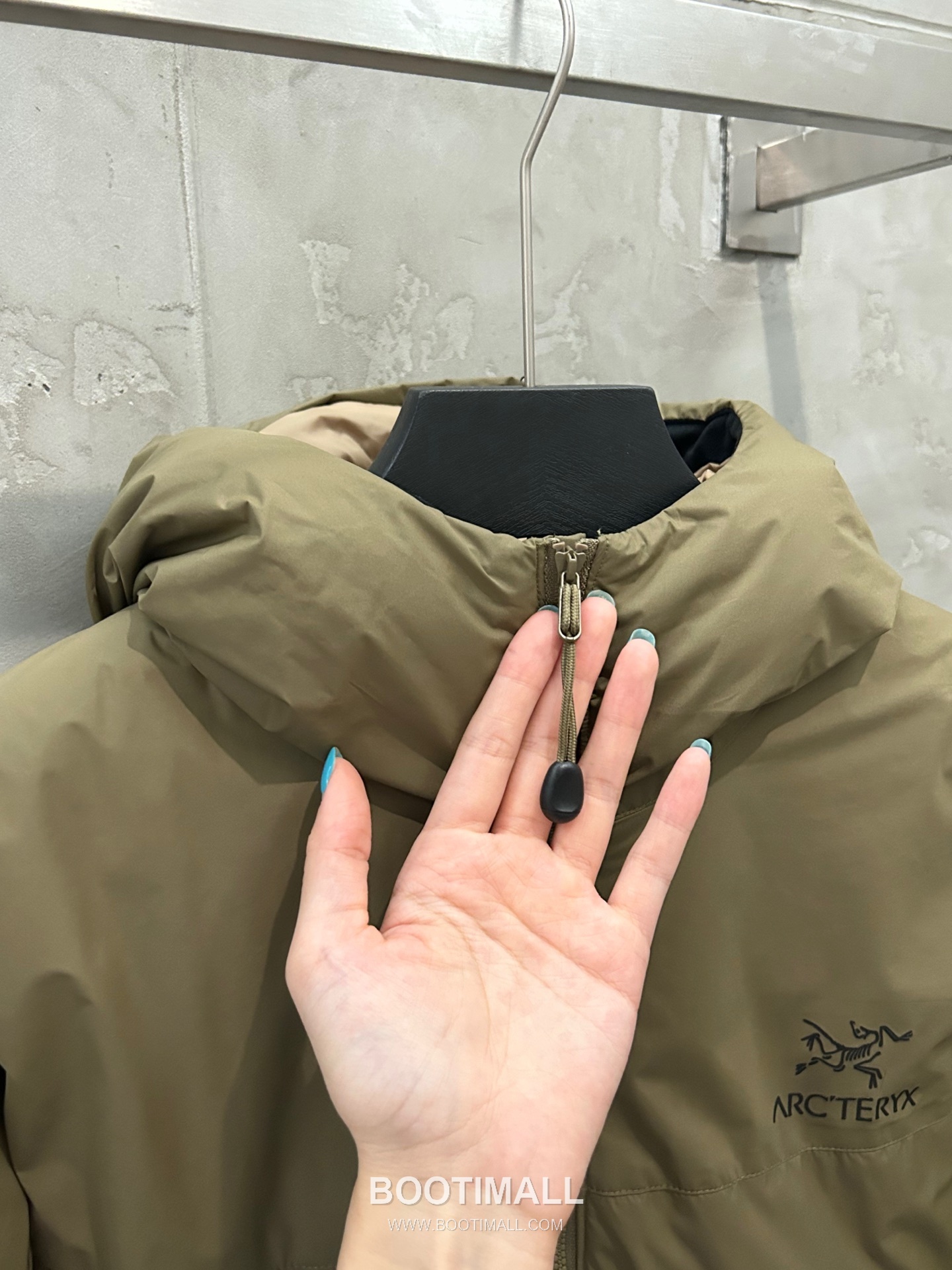 Arc'teryx LEAF Cold Gen 2 Coreloft Insulated Hooded Jacket 아크테릭스 리프 콜드 GEN2 코어로프트 후디드 패딩 재킷 12